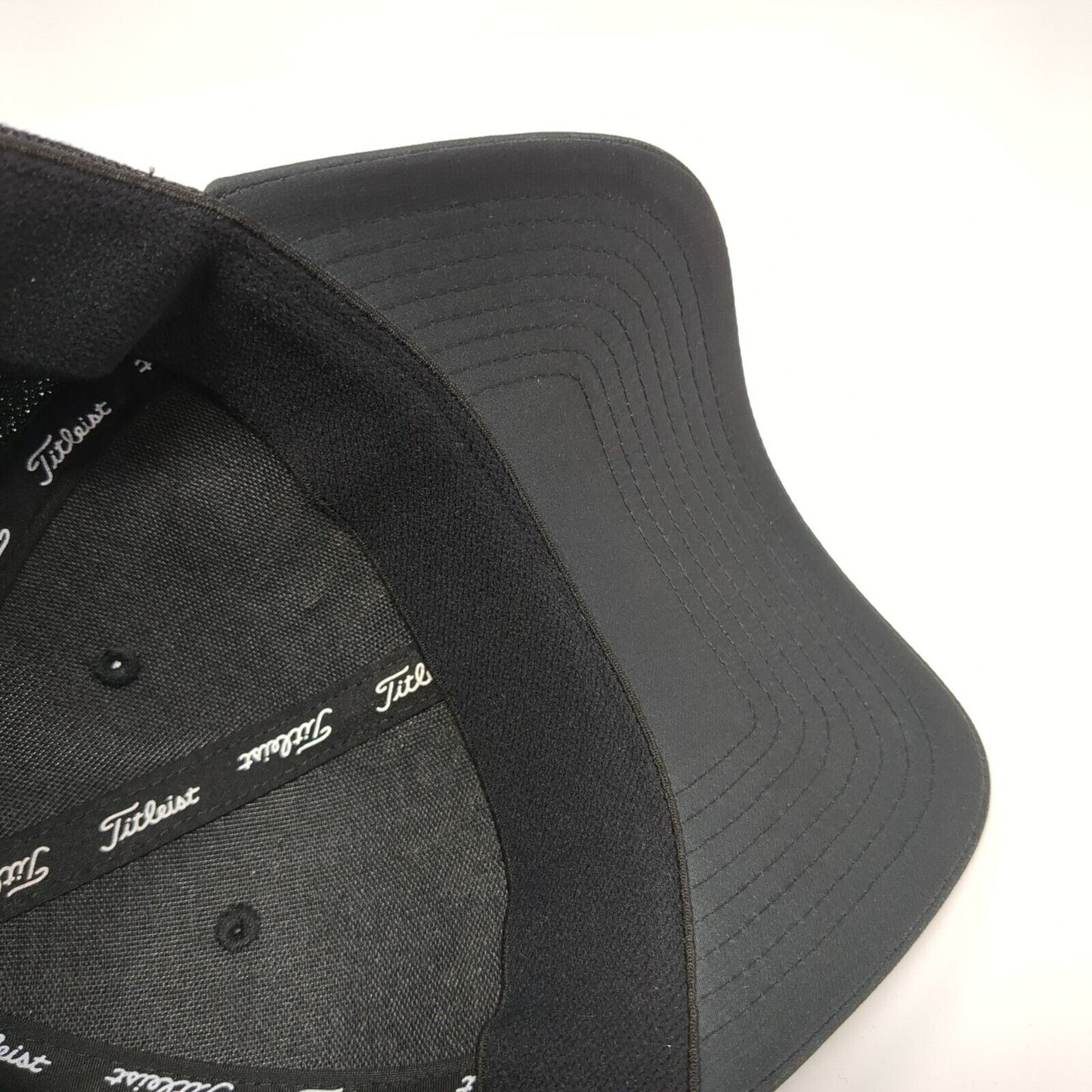 Titleist Fitted Mesh Back Hat Black M/L Embroidered Solid Vent Holes