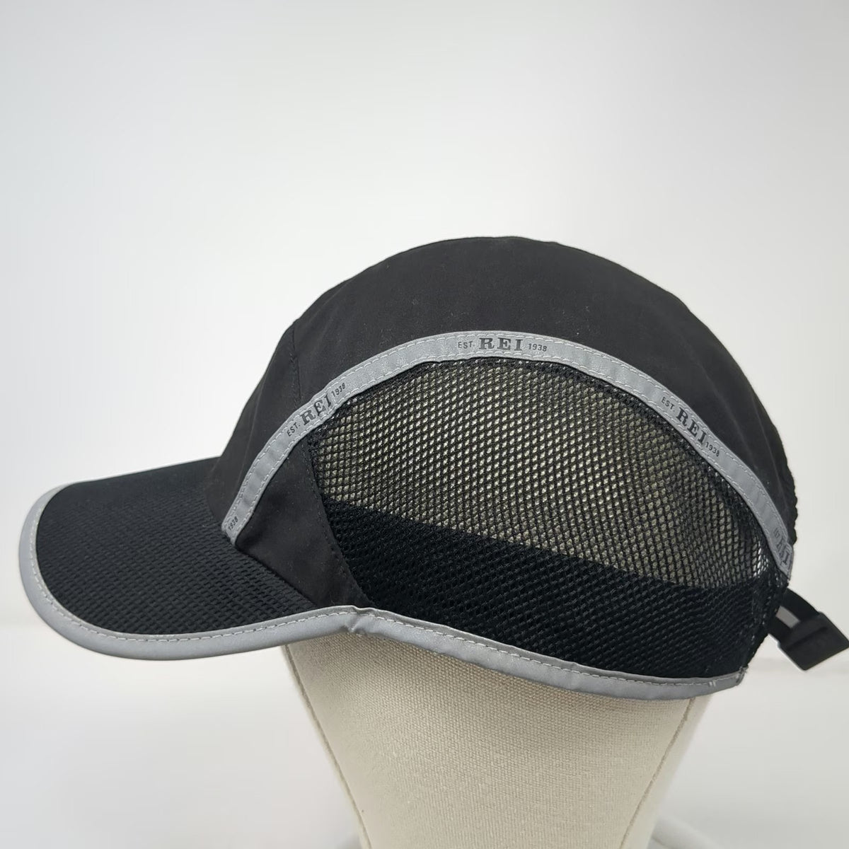 REI Baseball Cap Black One Size Reflective Mesh Strapback Hat Performance Run