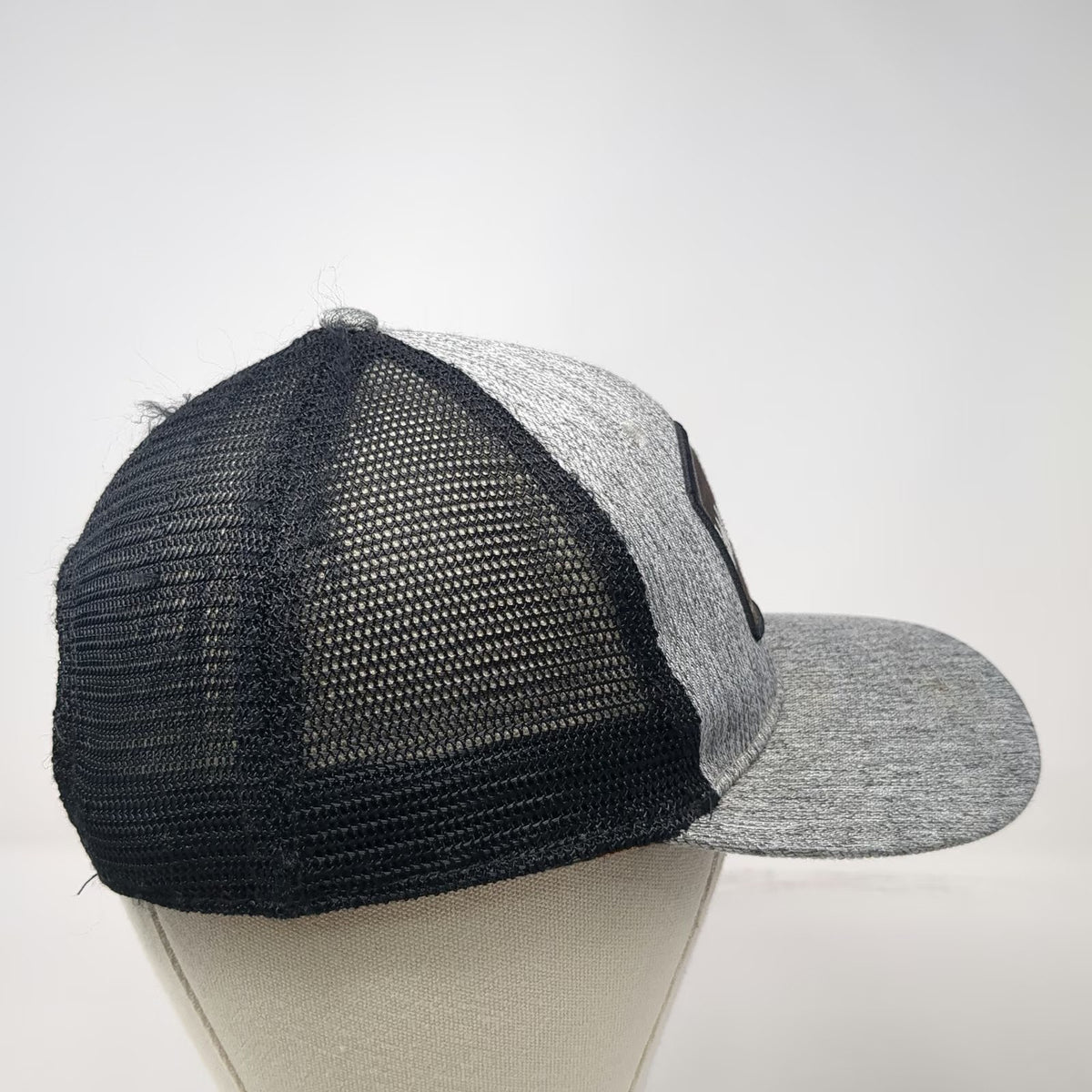 Wrangler Trucker Hat Gray One Size Snapback Mesh Back Logo Patch Heathered