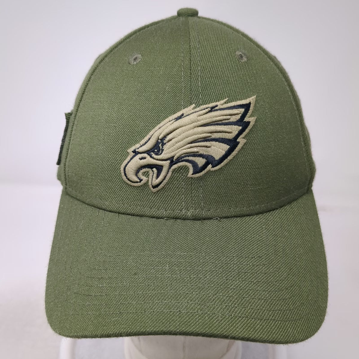 New Era Philadelphia Eagles NFL Hat Green L Salute to Service Flag Patch Stretch