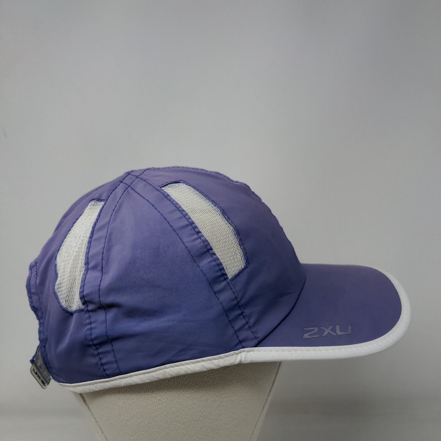 2XU Strapback Hat Blue One Size Adjustable Breathable Mesh Lightweight 6 Panel
