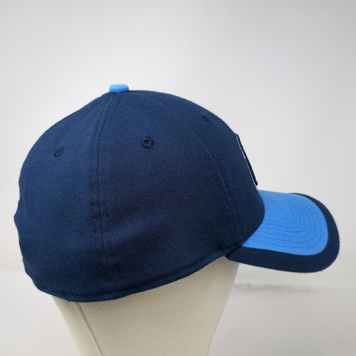 Los Angeles Chargers NFL New Era Blue Cap L 39THIRTY Stretch Fit Two Tone Hat