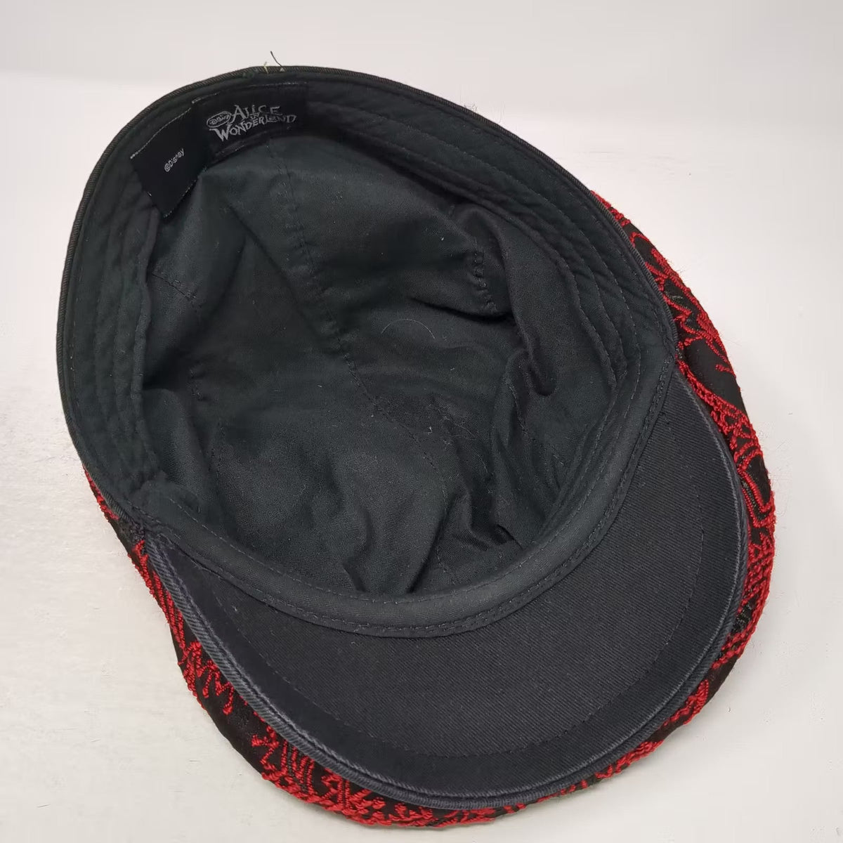 Disney Alice in Wonderland Newsboy Cap Black Red Embroidered Hearts Size L Hat