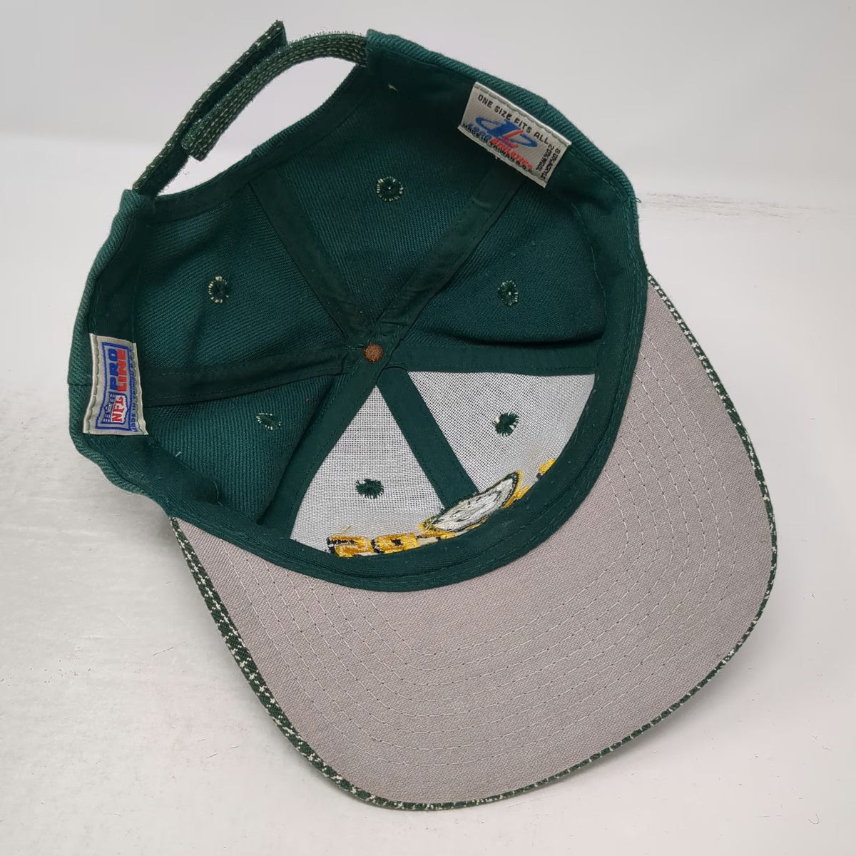 Green Bay Packers NFL Logo Athletic Green Hat Patterned Brim Strapback Vintage