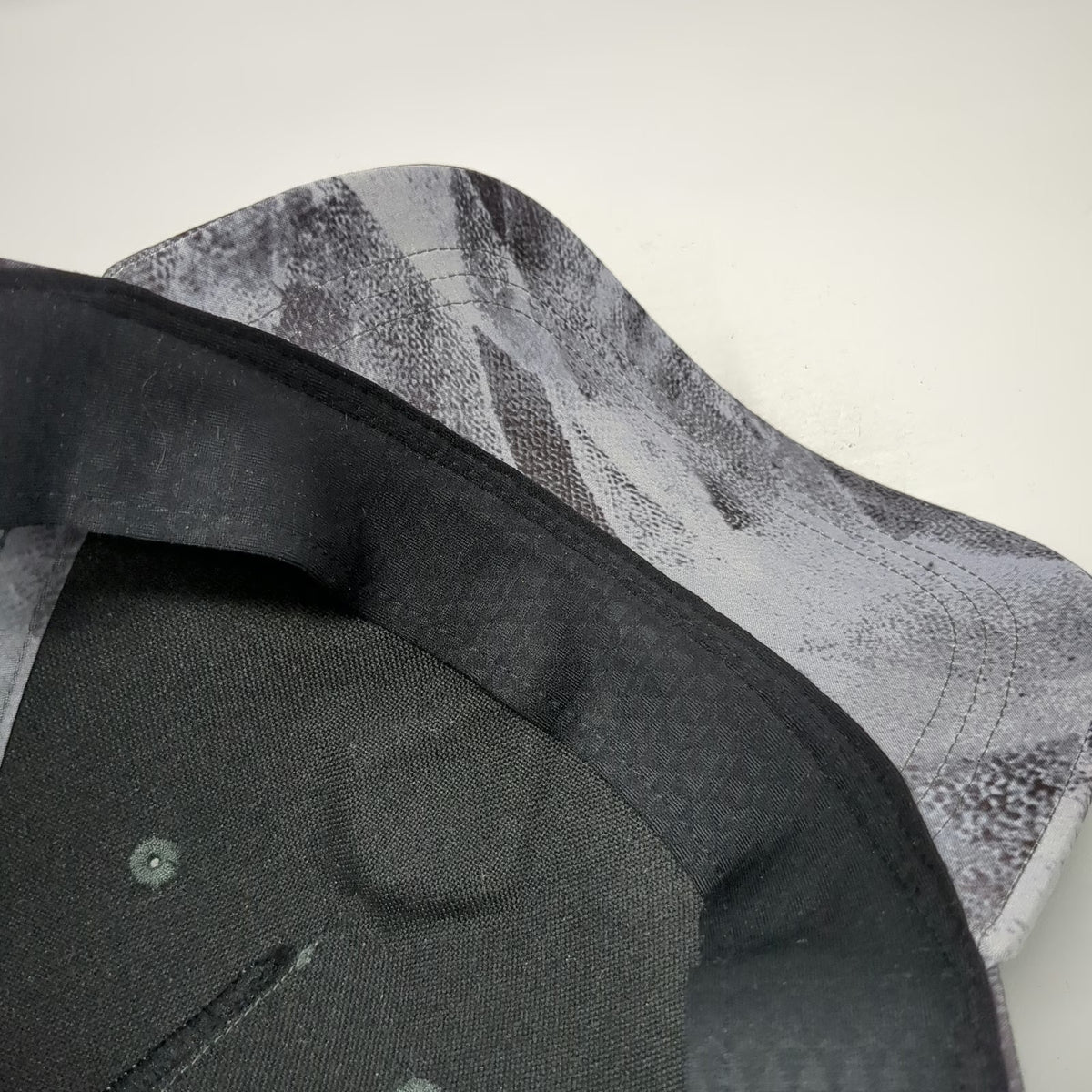 ivivva by lululemon 5 Panel Gray Hat L Snapback Seek Wonder Camo Stretch Graphic