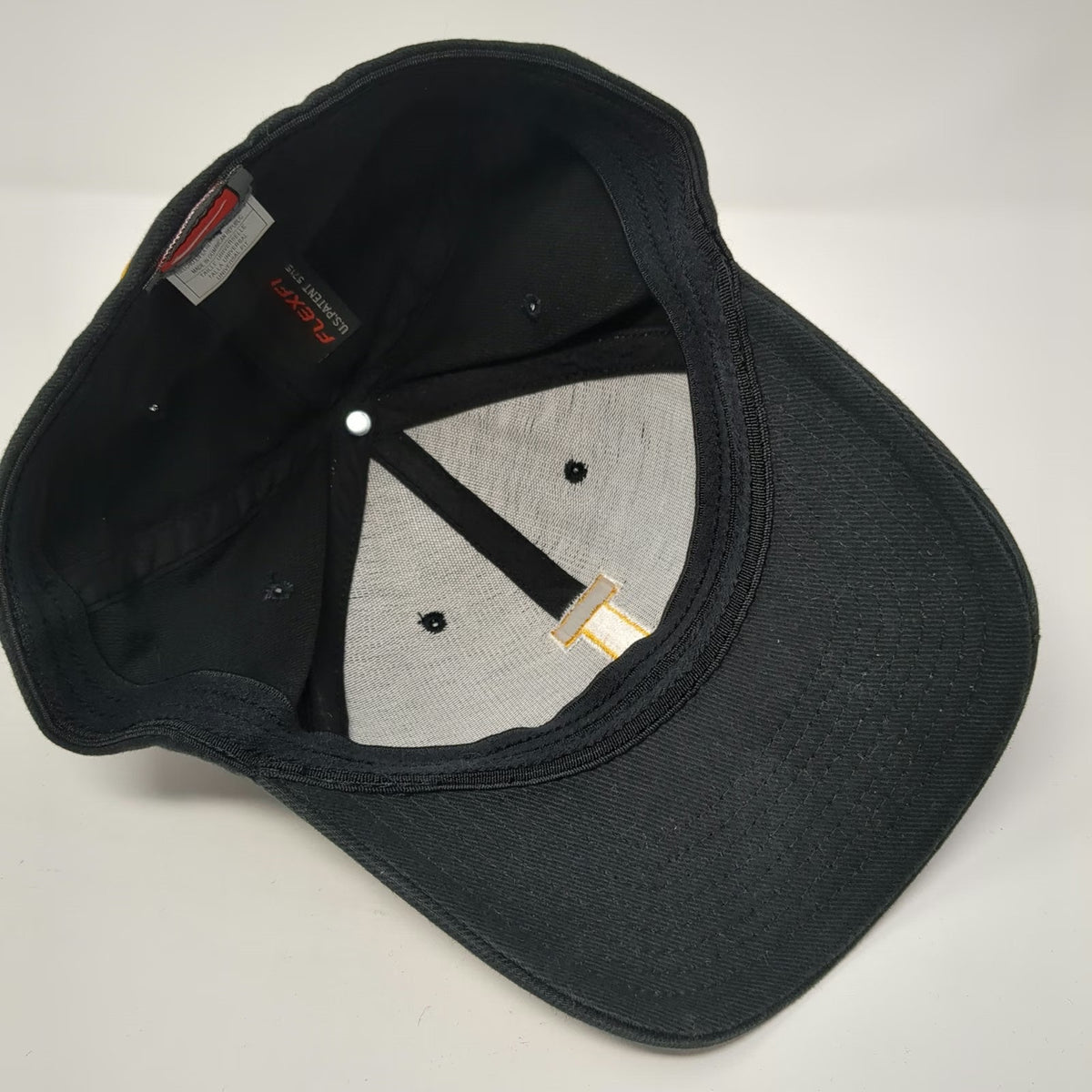 Iowa Hawkeyes NCAA Nike Cap Black Yellow One Size Flexfit Embroidered Logo Hat