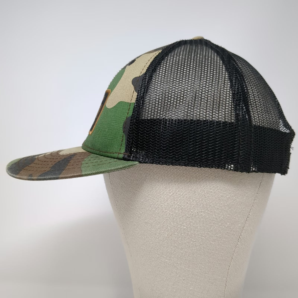 TaylorMade Original 1 Trucker Hat Green Camo Snapback One Size Mesh Golf Patch