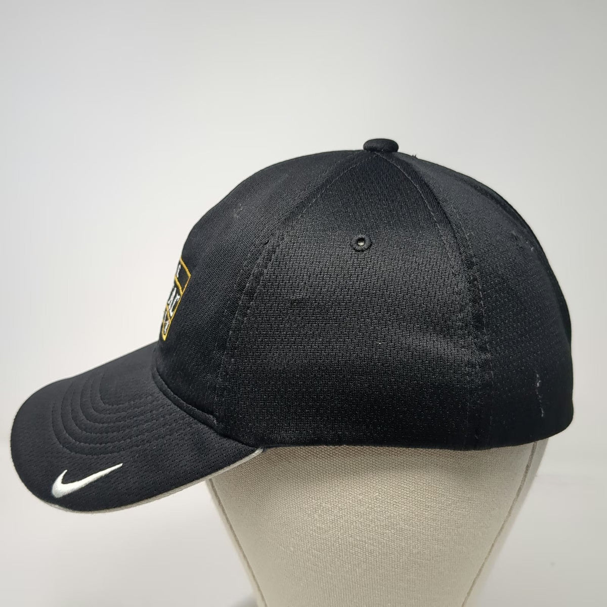 Nike Baseball Cap Black L The Capital Grille Logo Embroidered Performance Hat