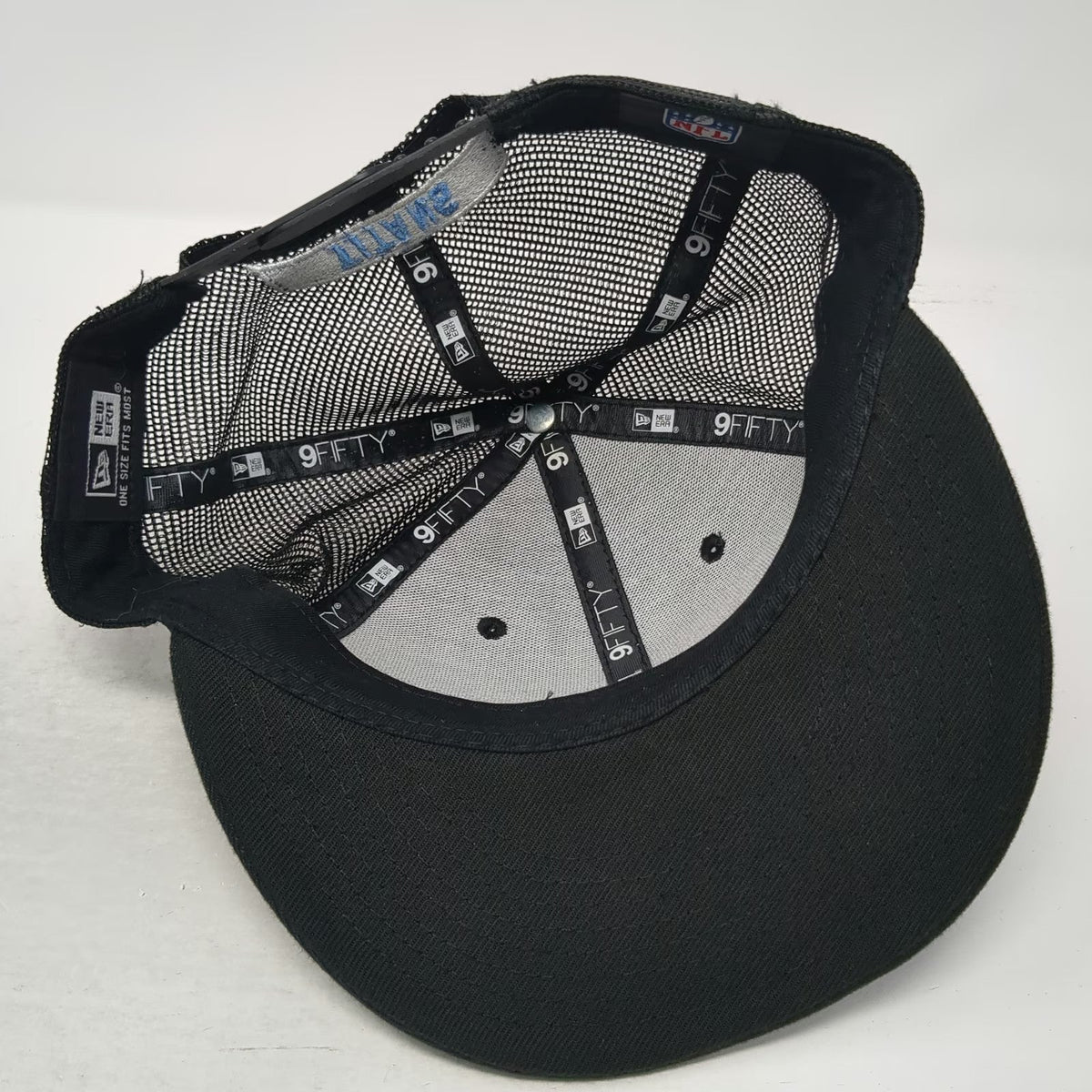 New Era NFL Tennessee Titans Trucker Hat Black OSFM Snapback Flat Brim 9FIFTY