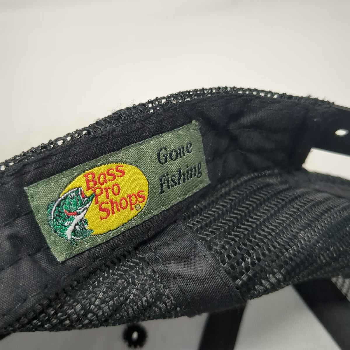 Bass Pro Shops Trucker Hat Green One Size Mesh Back Camo Rubberized Logo Patch