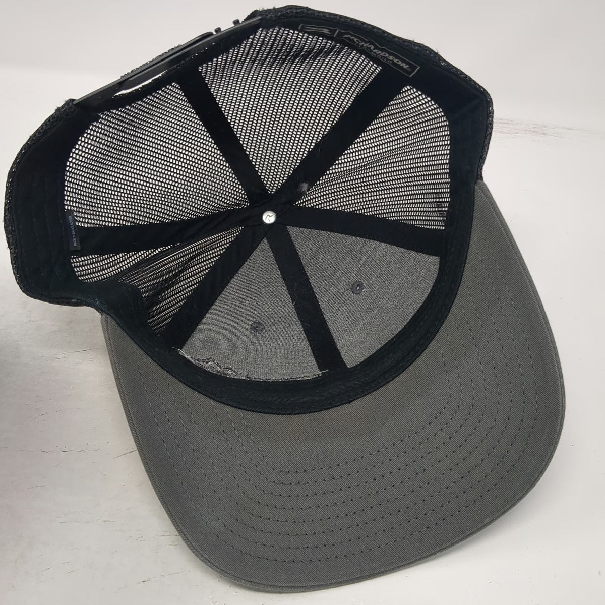 Richardson 115 Trucker Hat Gray Black L Mesh Snapback Mountain Logo Switchback