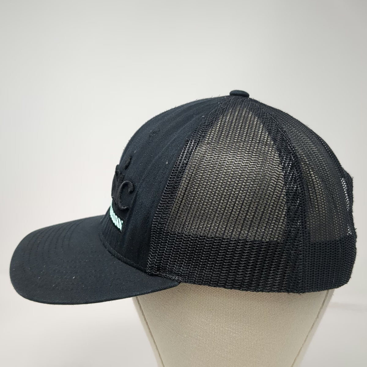 Richardson Trucker Hat Black One Size Classic Logo Mesh Back Snapback Cap