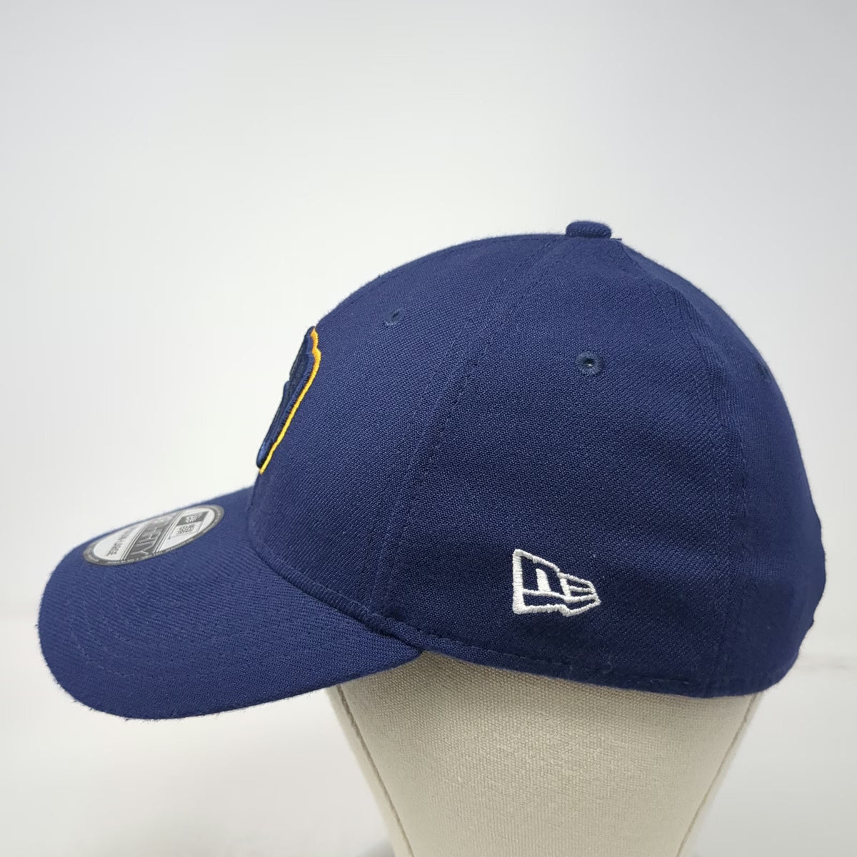 Milwaukee Brewers MLB New Era Baseball Cap Blue L 39THIRTY Stretch Fit Logo Hat