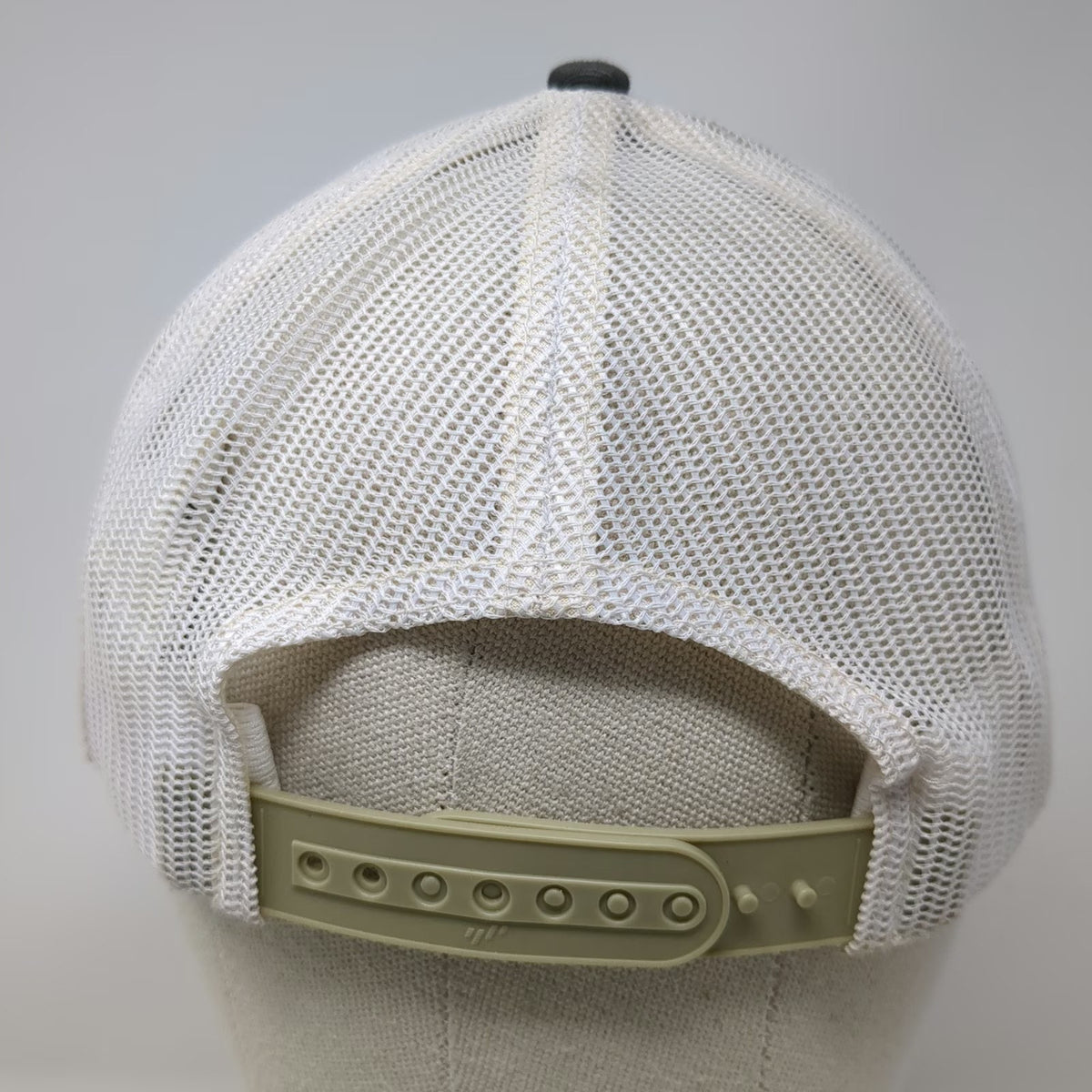Columbia Trucker Hat Gray White Brown One Size Mesh Snapback Mountain Patch