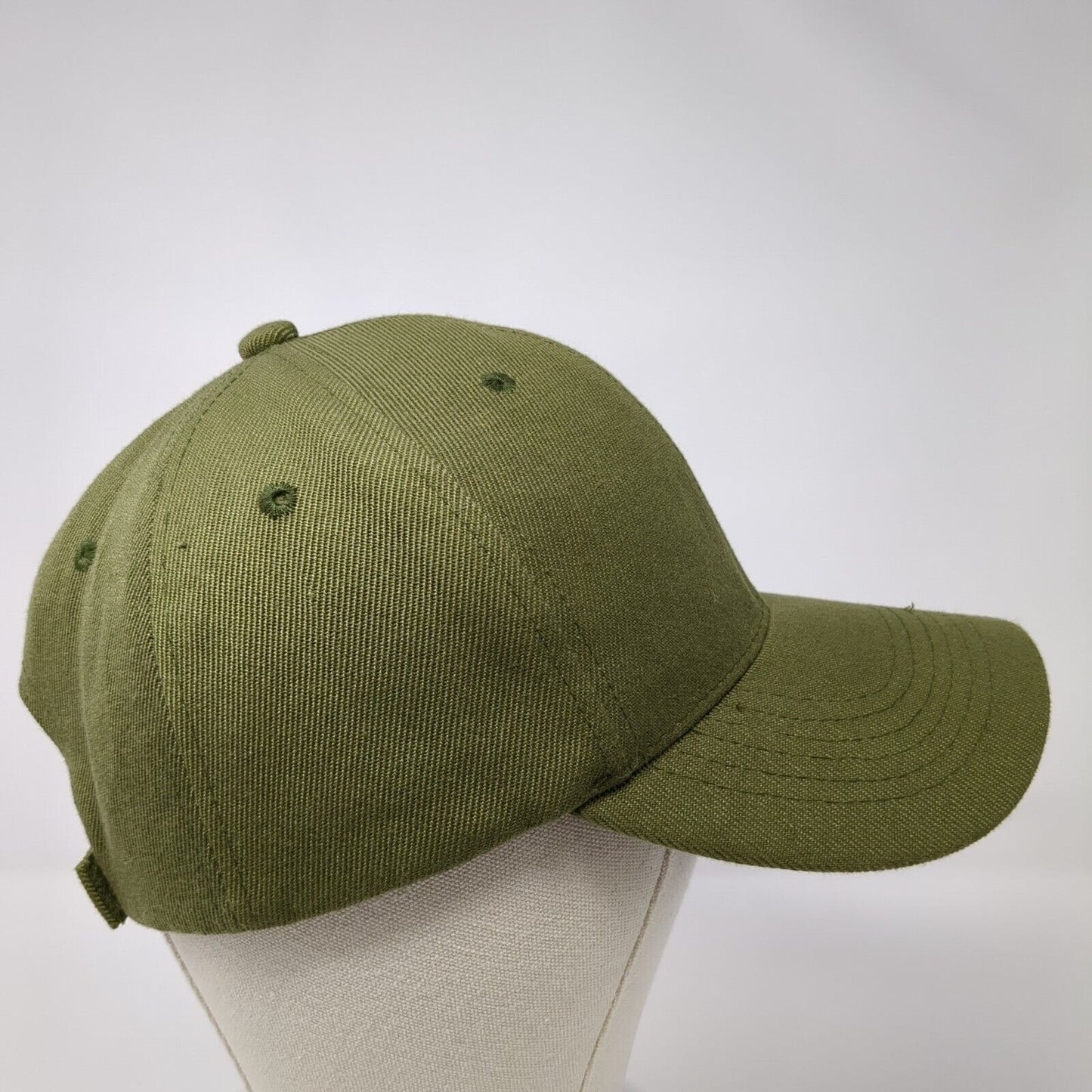 Unbranded Strapback Hat Green One Size Adjustable Vented Holes 6 Panel Blank