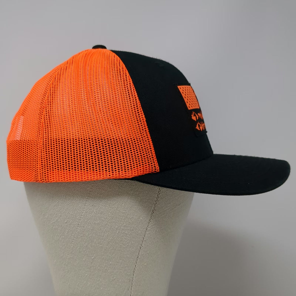 Columbia Trucker Hat Black One Size Hunting Flag Deer Duck Dog Mesh Snapback PHG