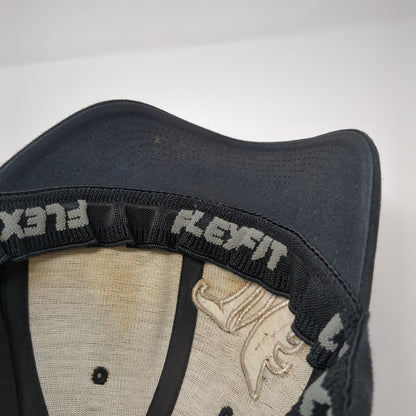 Hurley Fitted Baseball Cap Black Medium Lightweight Embroidered Flexfit Yupoong