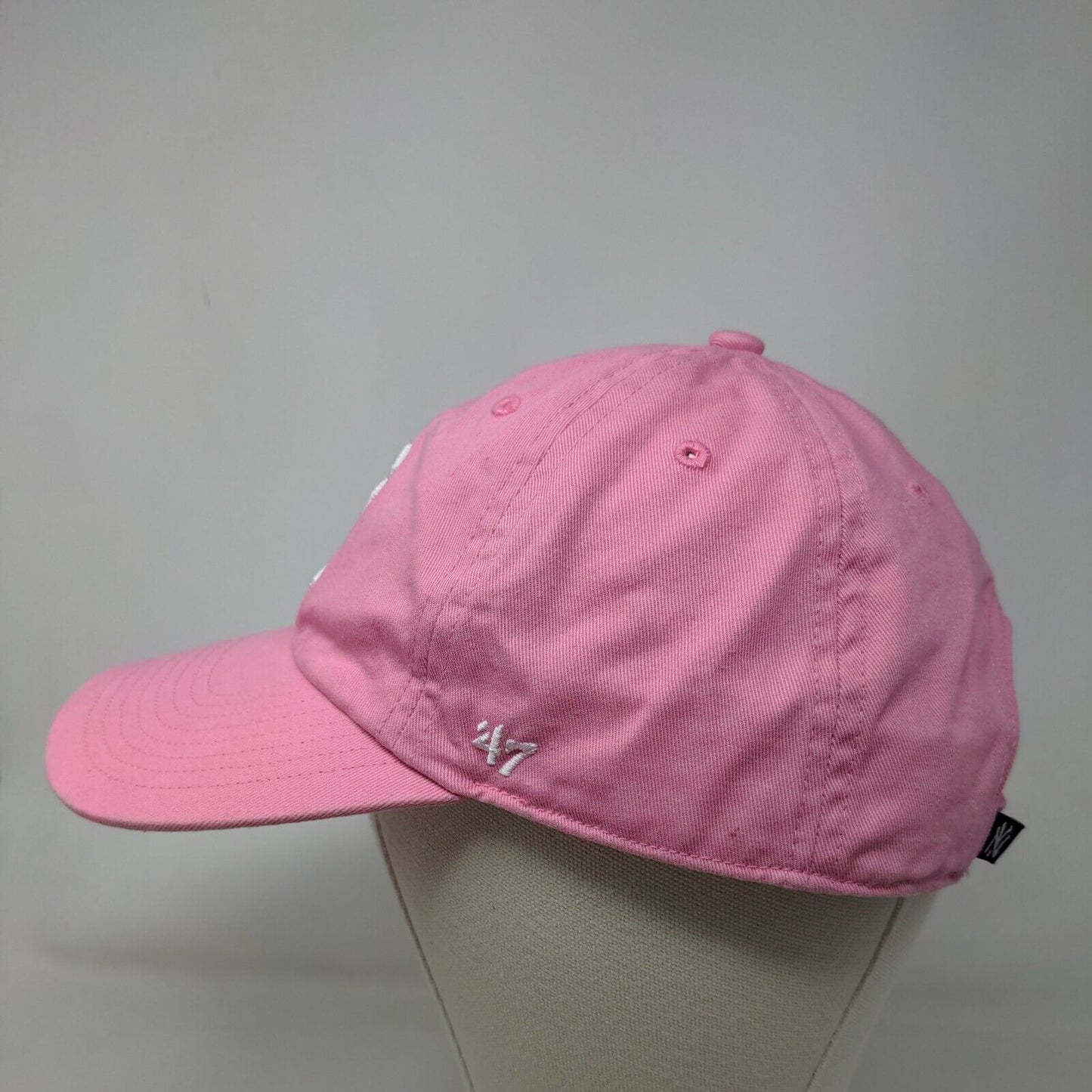 '47 Brand Women's Slideback Hat Pink OSFA Embroidered New York Yankees Logo