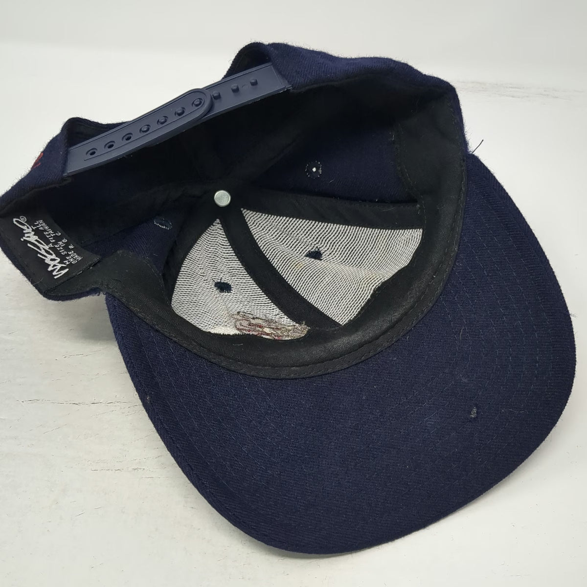 Mossimo Snapback Hat Blue OS 100% Wool Embroidered Character Baseball Vintage