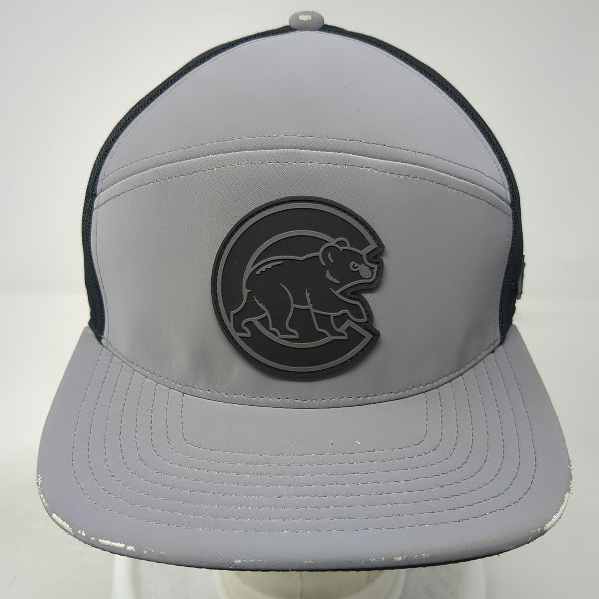 Chicago Cubs MLB Fanatics Trucker Hat Gray Black One Size Mesh Patch Snapback