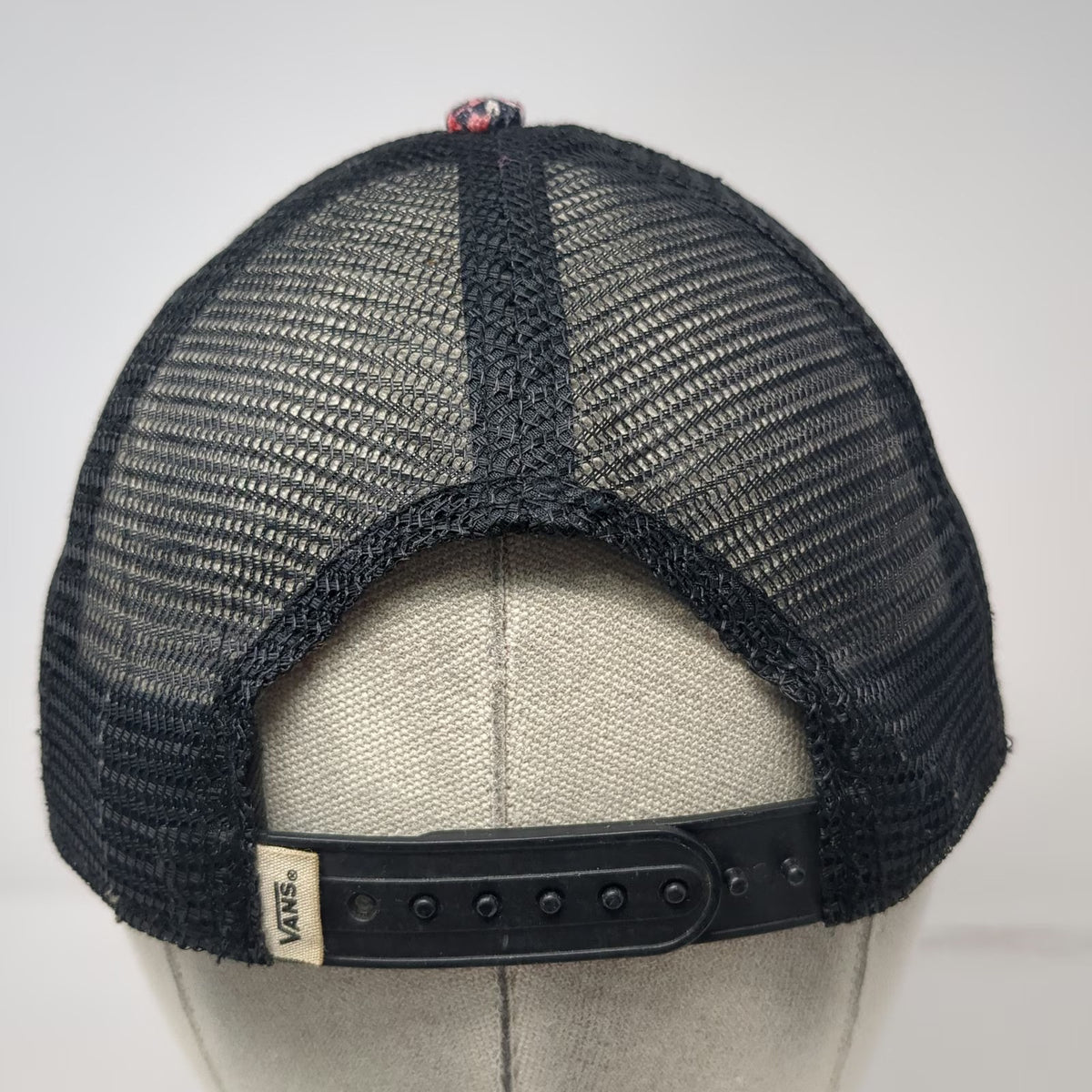 Vans Trucker Hat One Size Black Red Floral Mesh Snapback Logo Skateboard