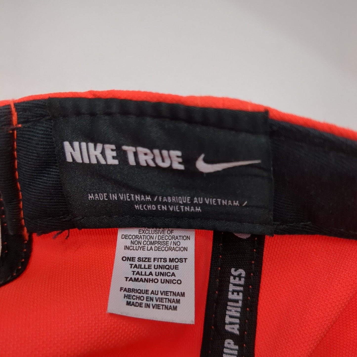Nike Snapback Hat Red One Size Adjustable Embroidered Swoosh 6 Panel Polyester