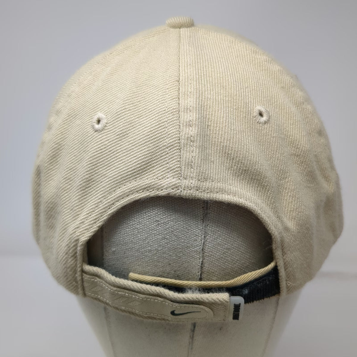 Nike Baseball Cap Beige Vintage Arched Embroidered Logo Strapback Hat Swoosh