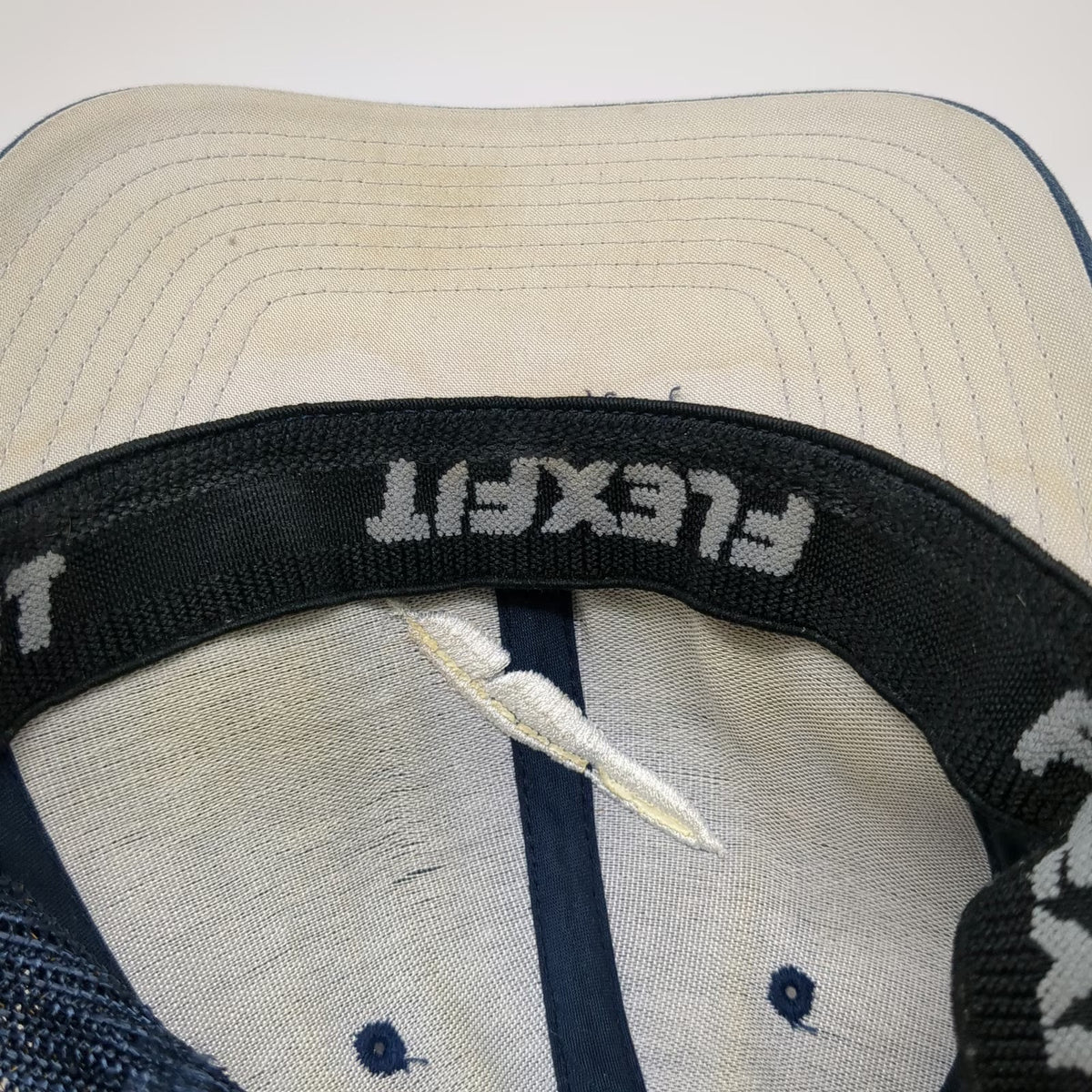 TravisMathew Baseball Cap Blue One Size Mesh Flexfit Fourteen Golf Feather Hat