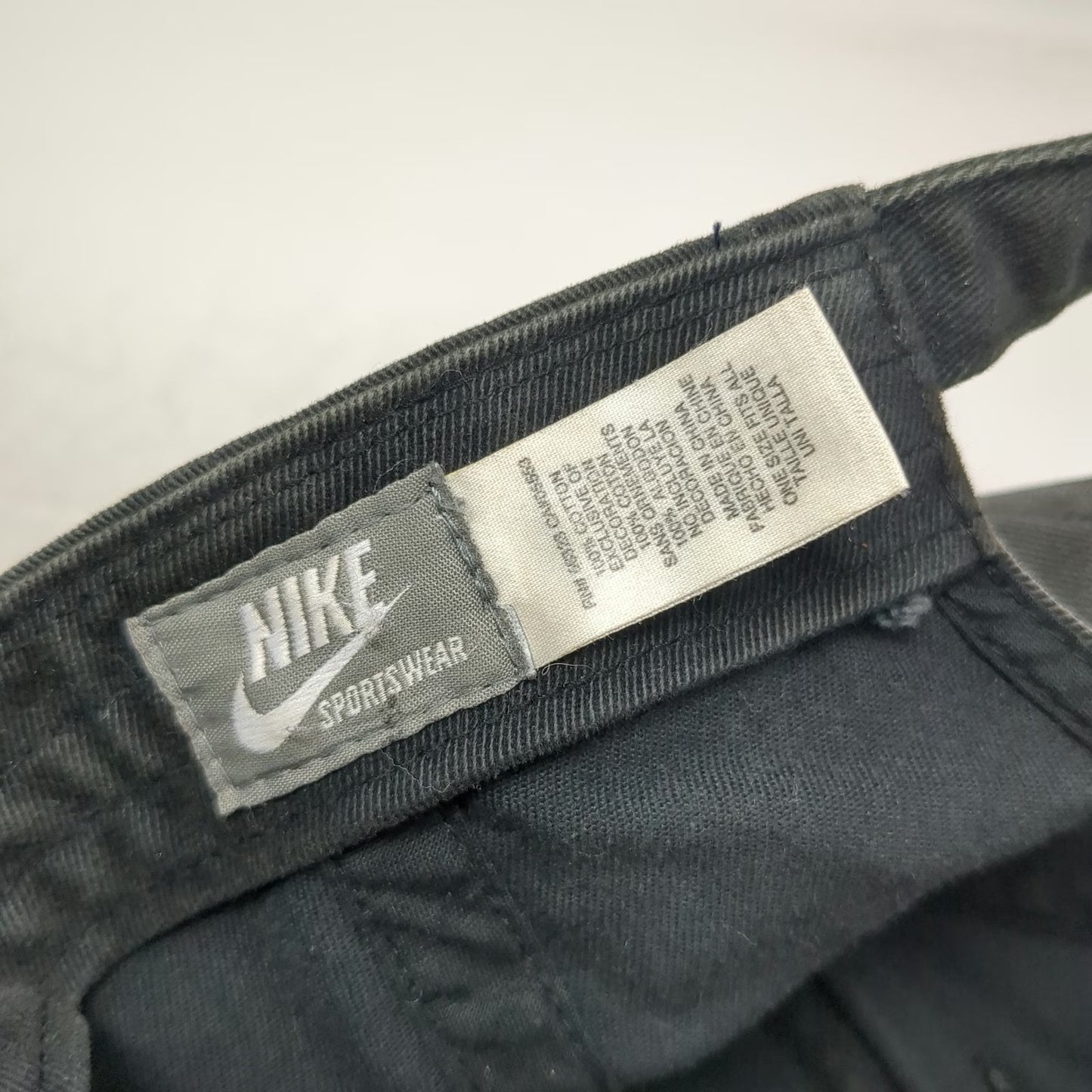 Nike Baseball Cap Black Embroidered Swoosh Slideback Hat Vintage Gray Tag