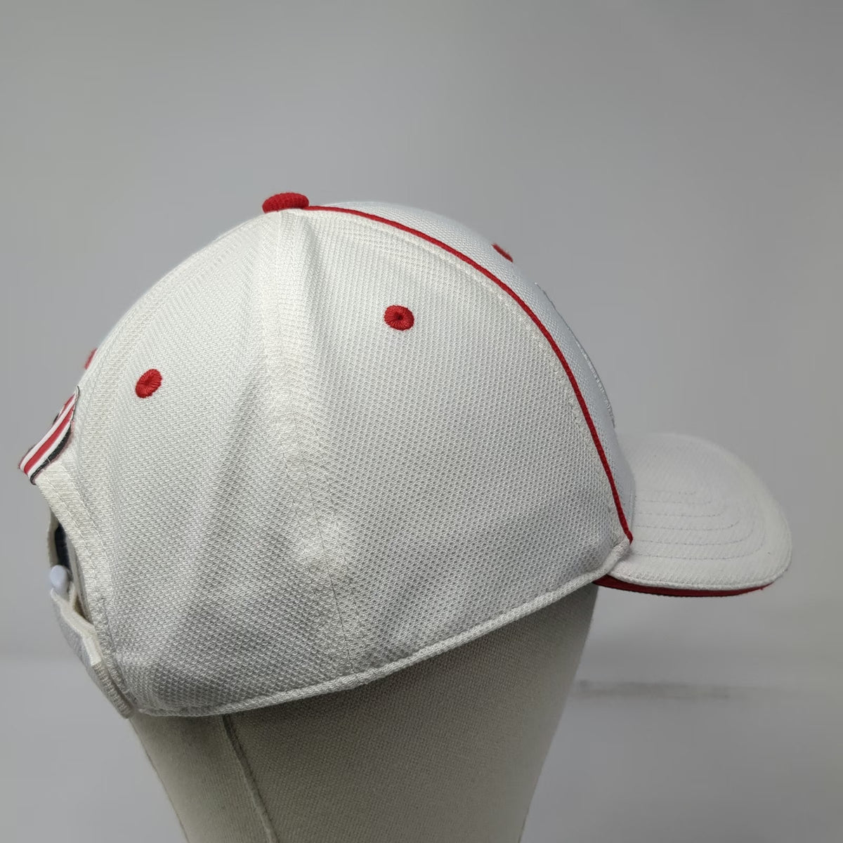 Under Armour Utah Utes NCAA Cap White One Size ISO-CHILL Strapback Curved Hat