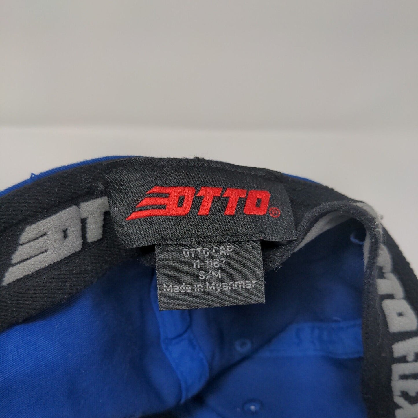 UC Fitted Hat Blue S/M Flexfit Embroidered Vented Holes 6 Panel Otto Cap
