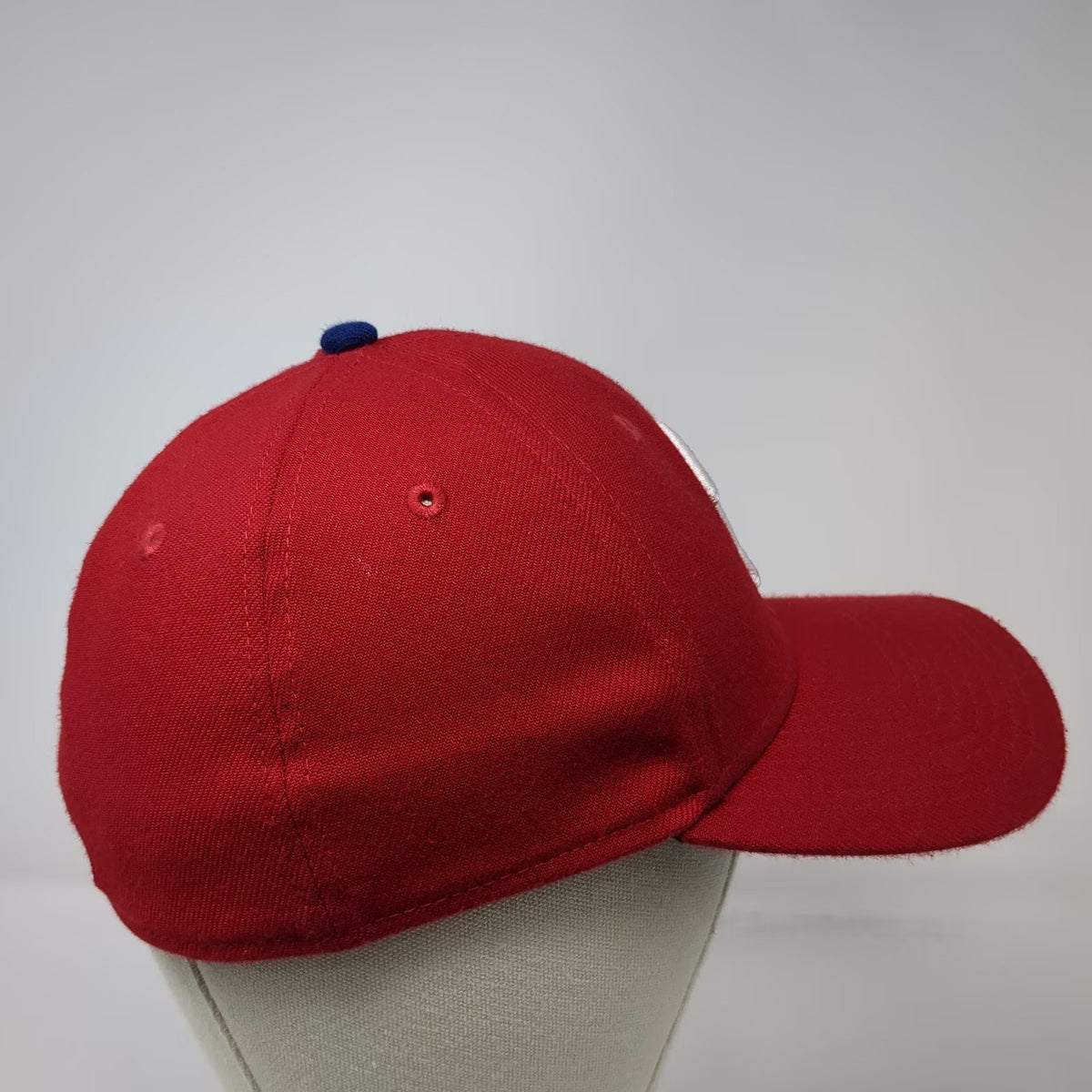 Philadelphia Phillies MLB New Era Baseball Cap Red M 39THIRTY Stretch Fit Hat