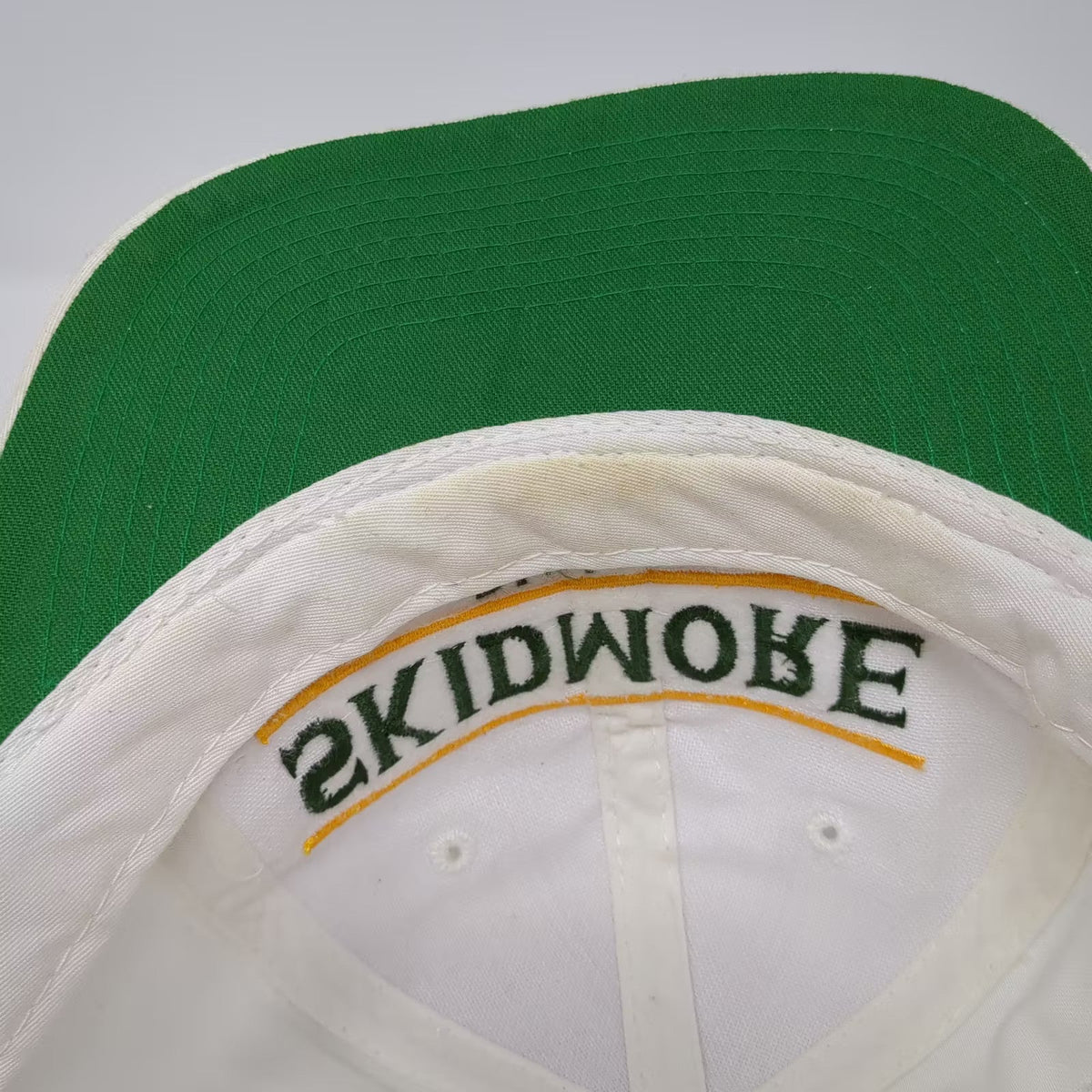 The Game Skidmore Thoroughbreds Diving Snapback Hat White Green OSFA Embroidered