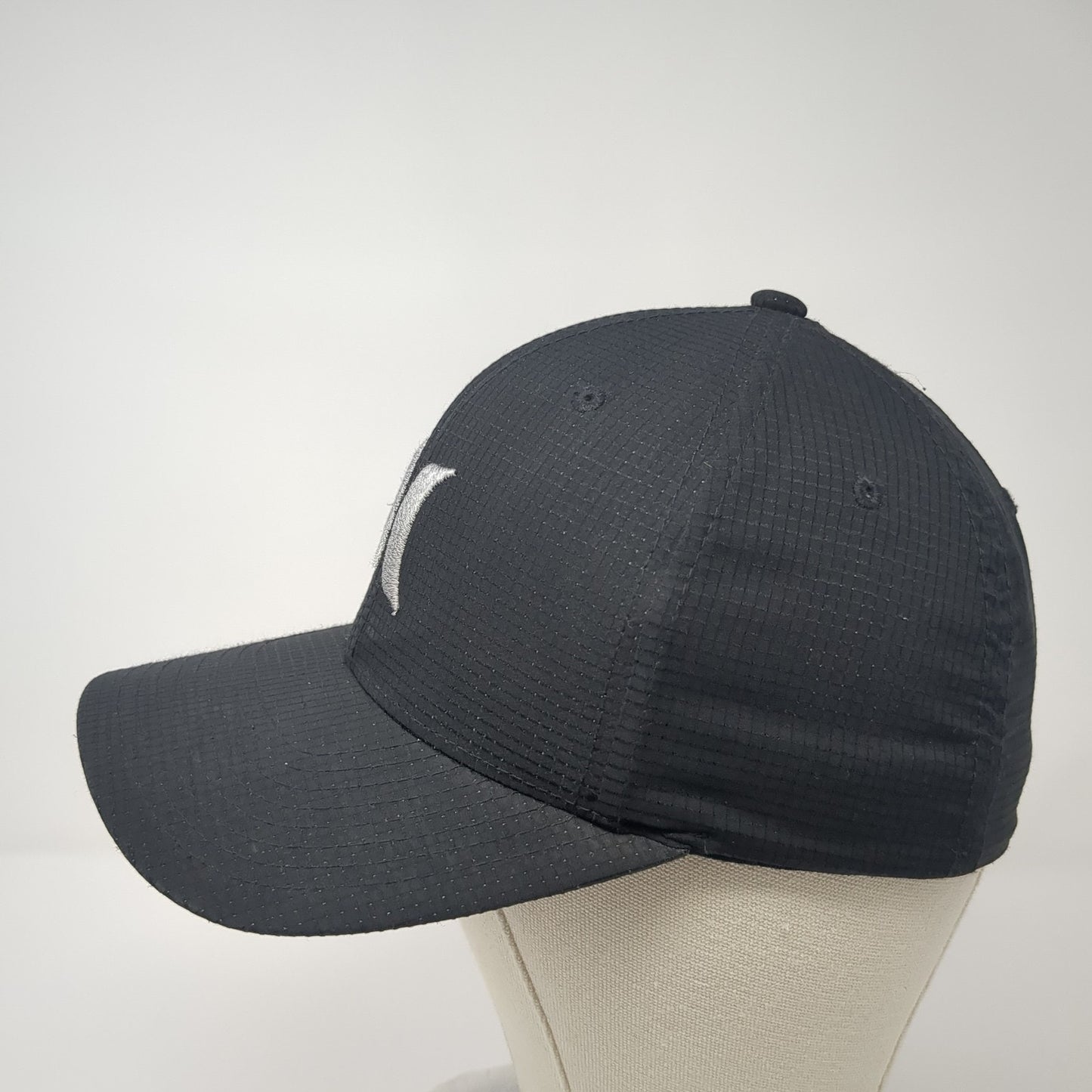 Hurley Logo Fitted Hat Black Medium Embroidered Flexfit Stretch 6 Panel