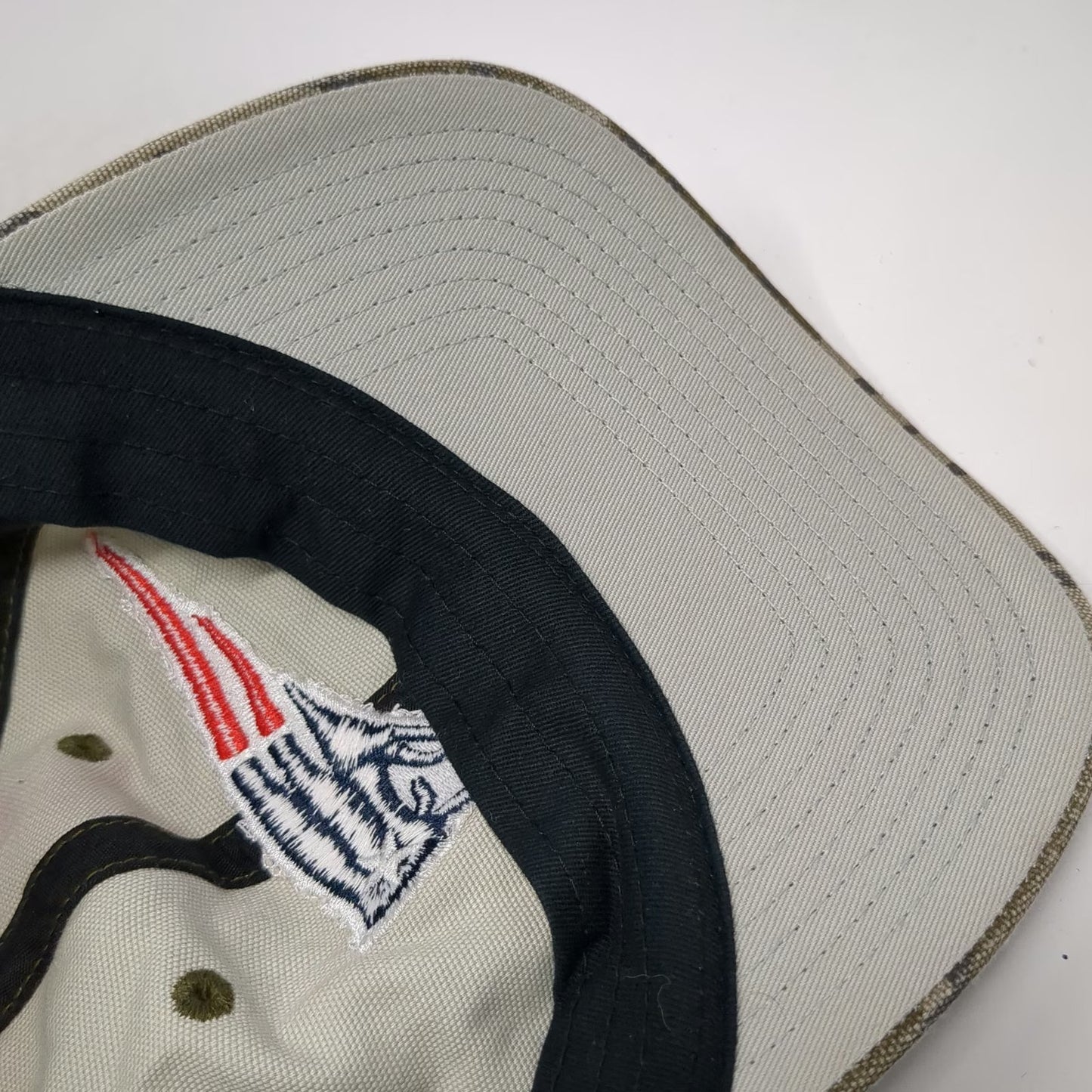 New England Patriots NFL Team Apparel Green One Size Camo Strapback Logo Hat