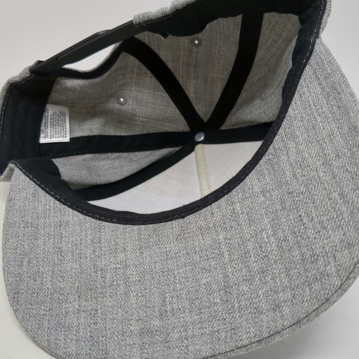 Vans 5 Panel Gray Black Snapback One Size Flat Brim Embroidered Logo Patch Hat