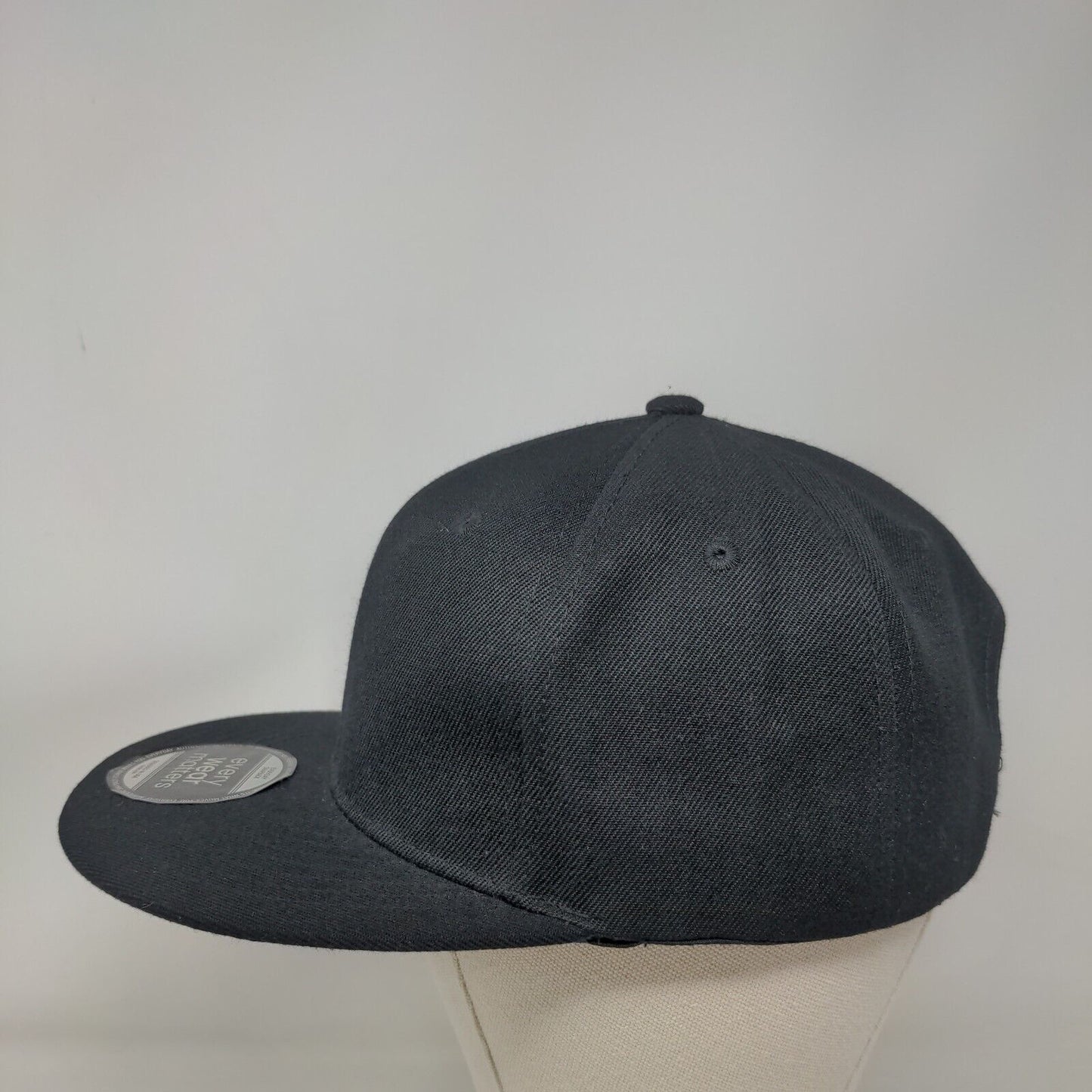 ChoKoLids Snapback Hat Black One Size Adjustable Solid 6 Panel Blank