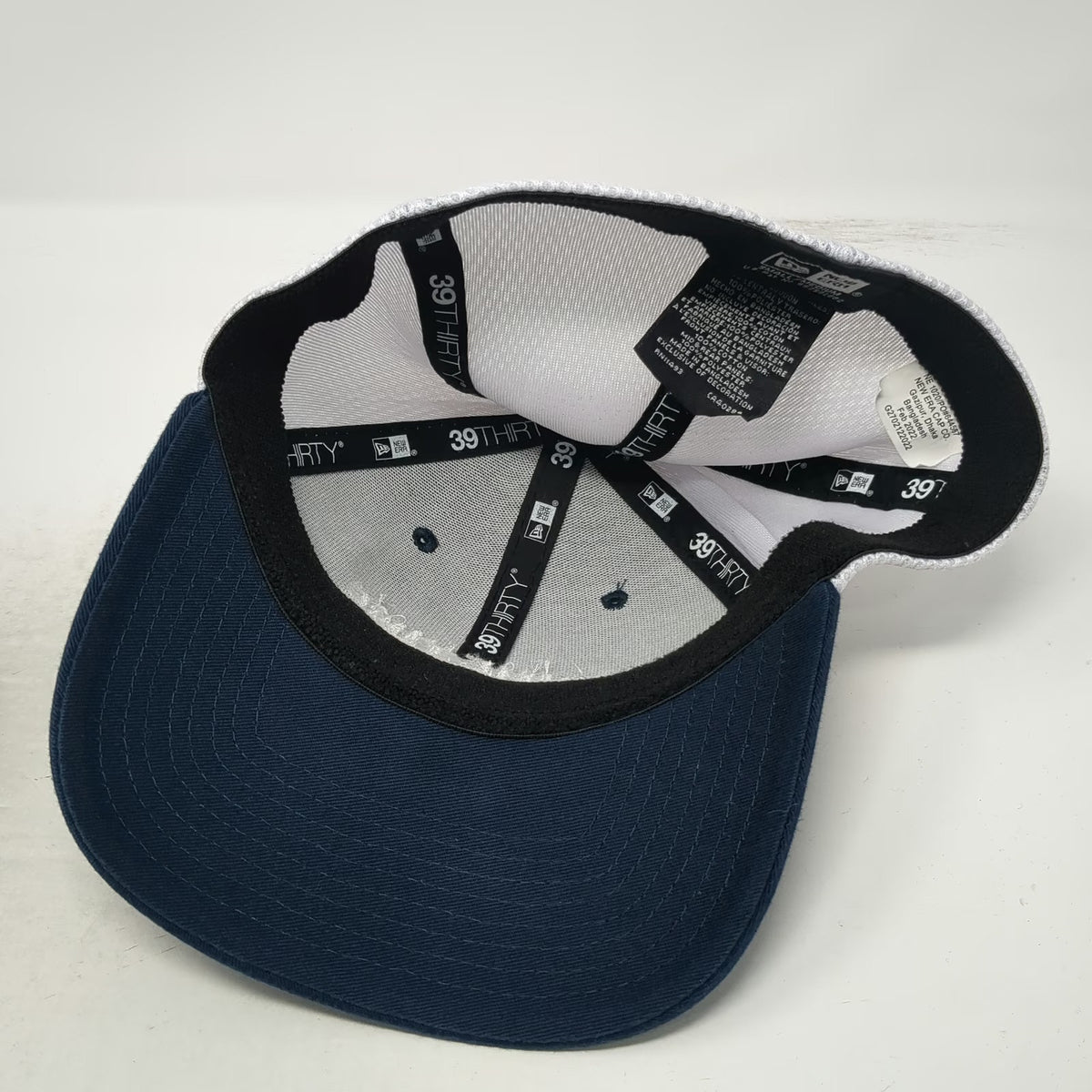 New Era 39THIRTY Blue White M Mesh Back Prime Time Auctions Baseball Cap Hat