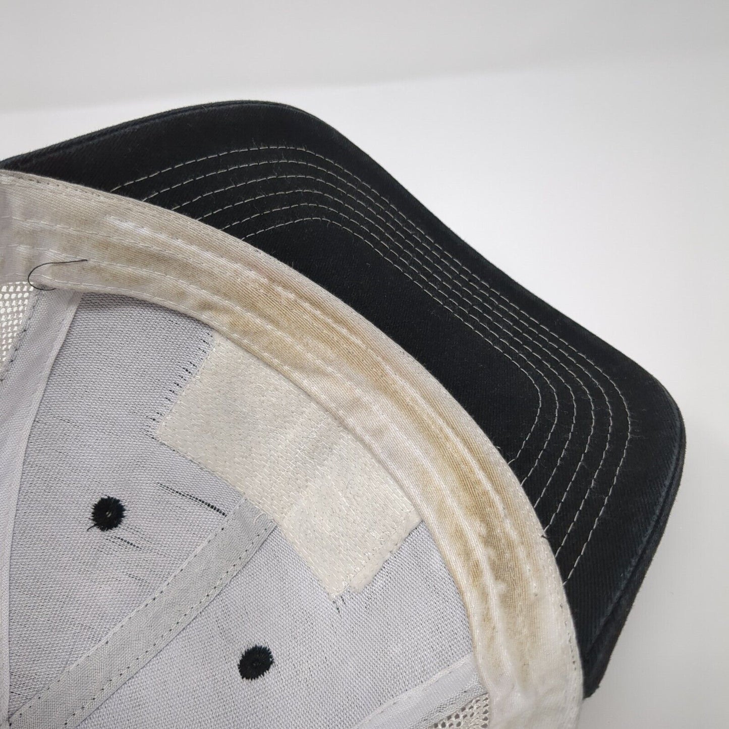 Bull American Flag Flat Bill Snapback Trucker Hat Black OSFA Adjustable 6 Panel