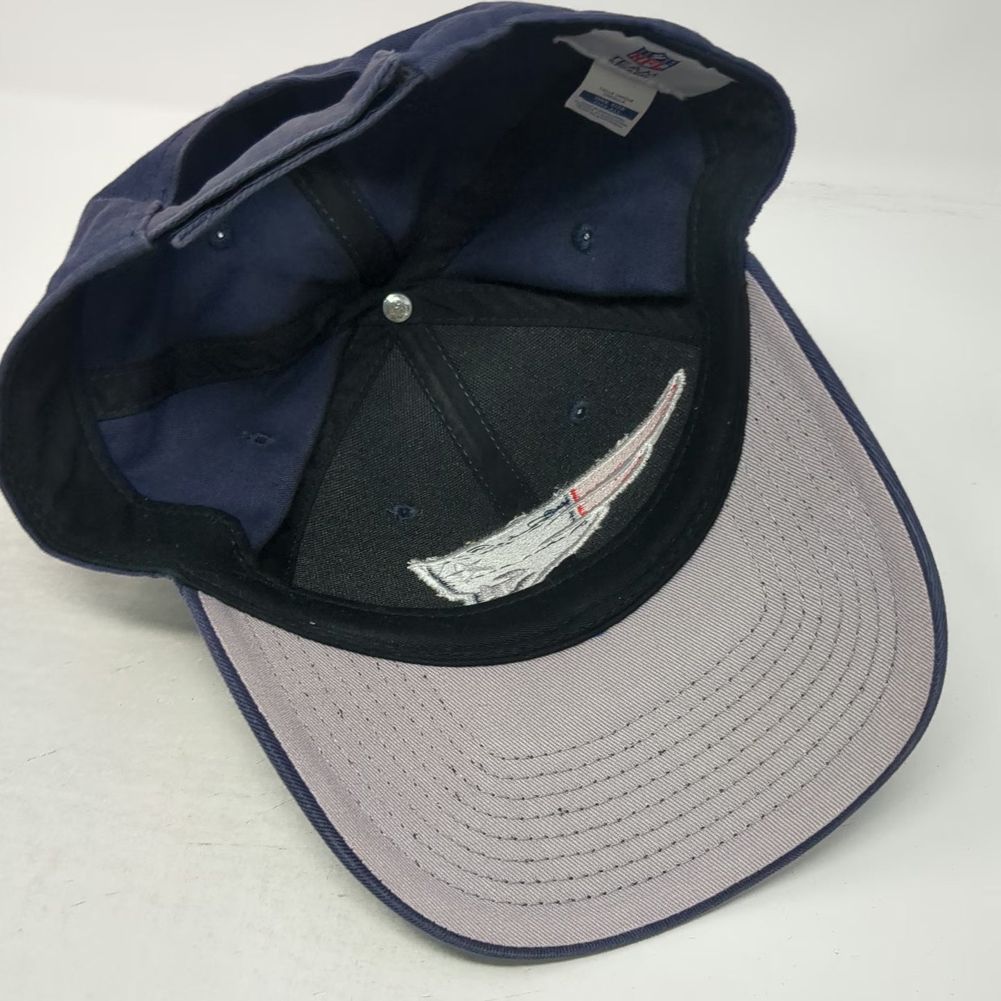 New England Patriots NFL Team Apparel Blue One Size Strapback Cap Hat Gray Brim
