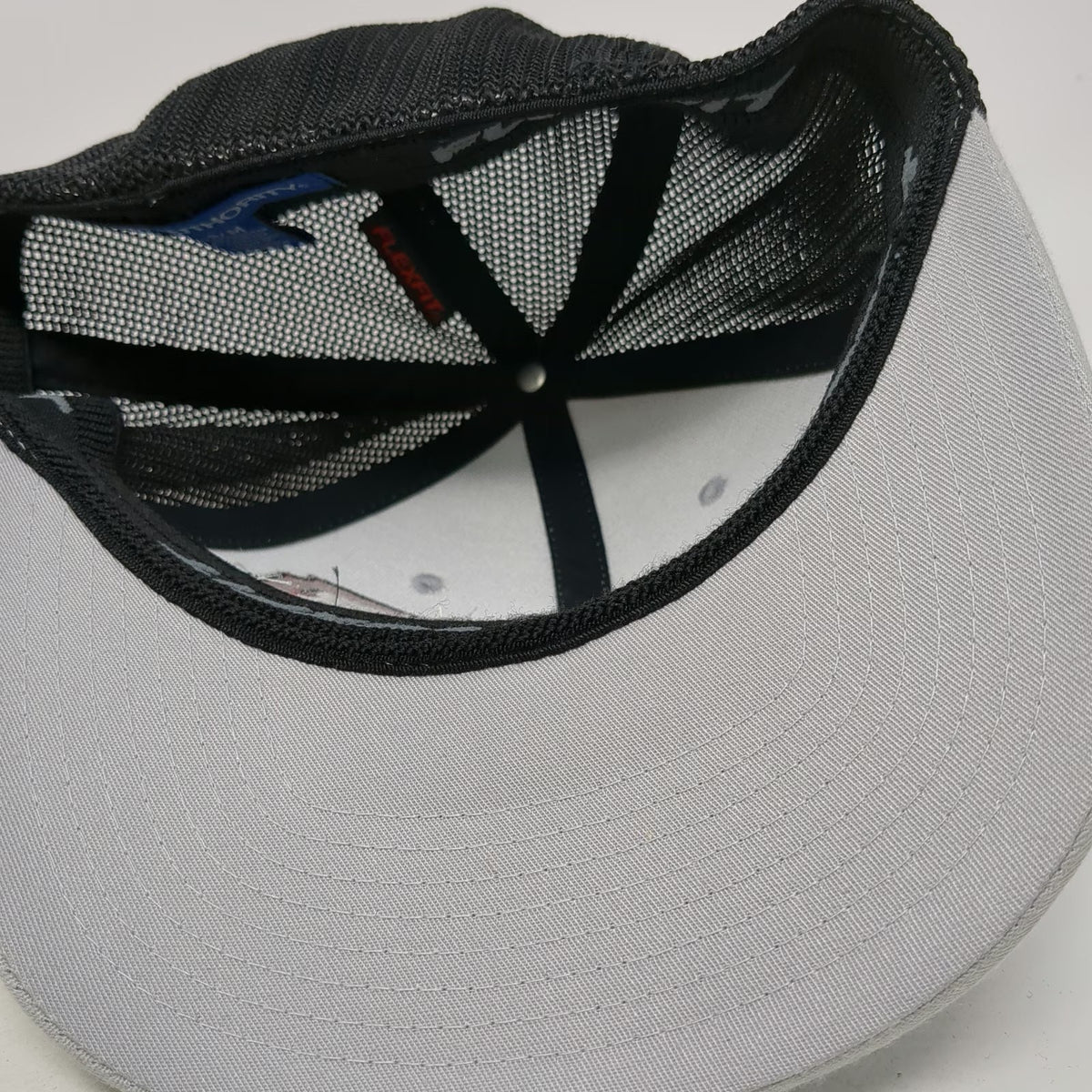 Port Authority Baseball Cap Gray M Fitted Flexfit Mesh Butte Fence Bison Logo