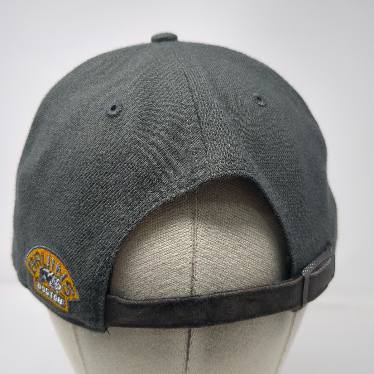 47 Boston Bruins NHL Gray Yellow One Size Cap Bear Logo Slideback Embroidery Hat
