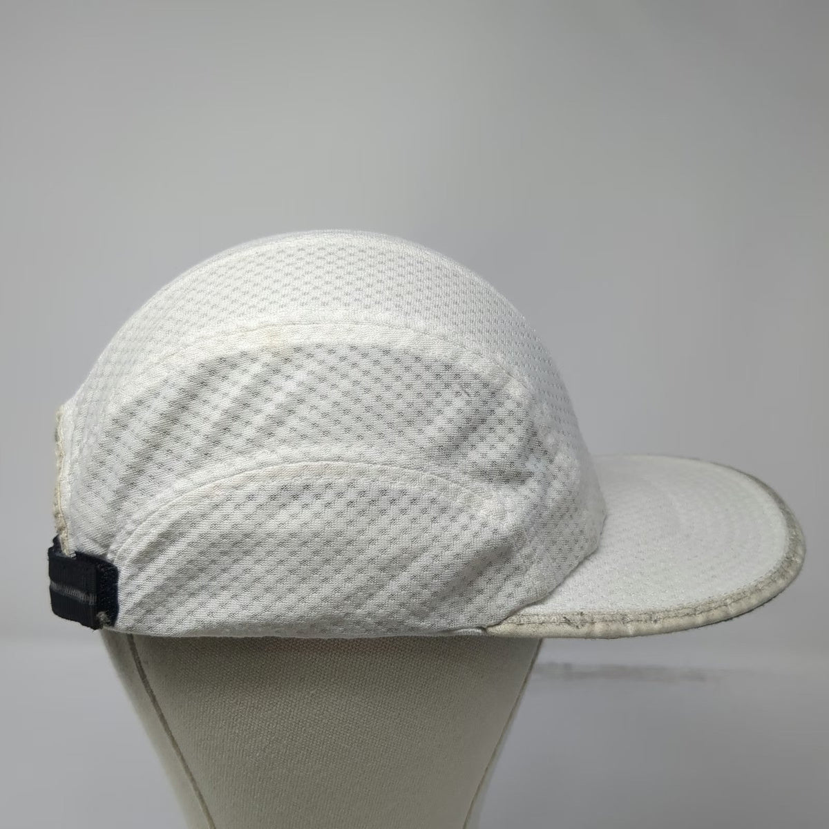 Nike Baseball Cap White Mesh Performance Embroidered Swoosh Runner Hat Vintage
