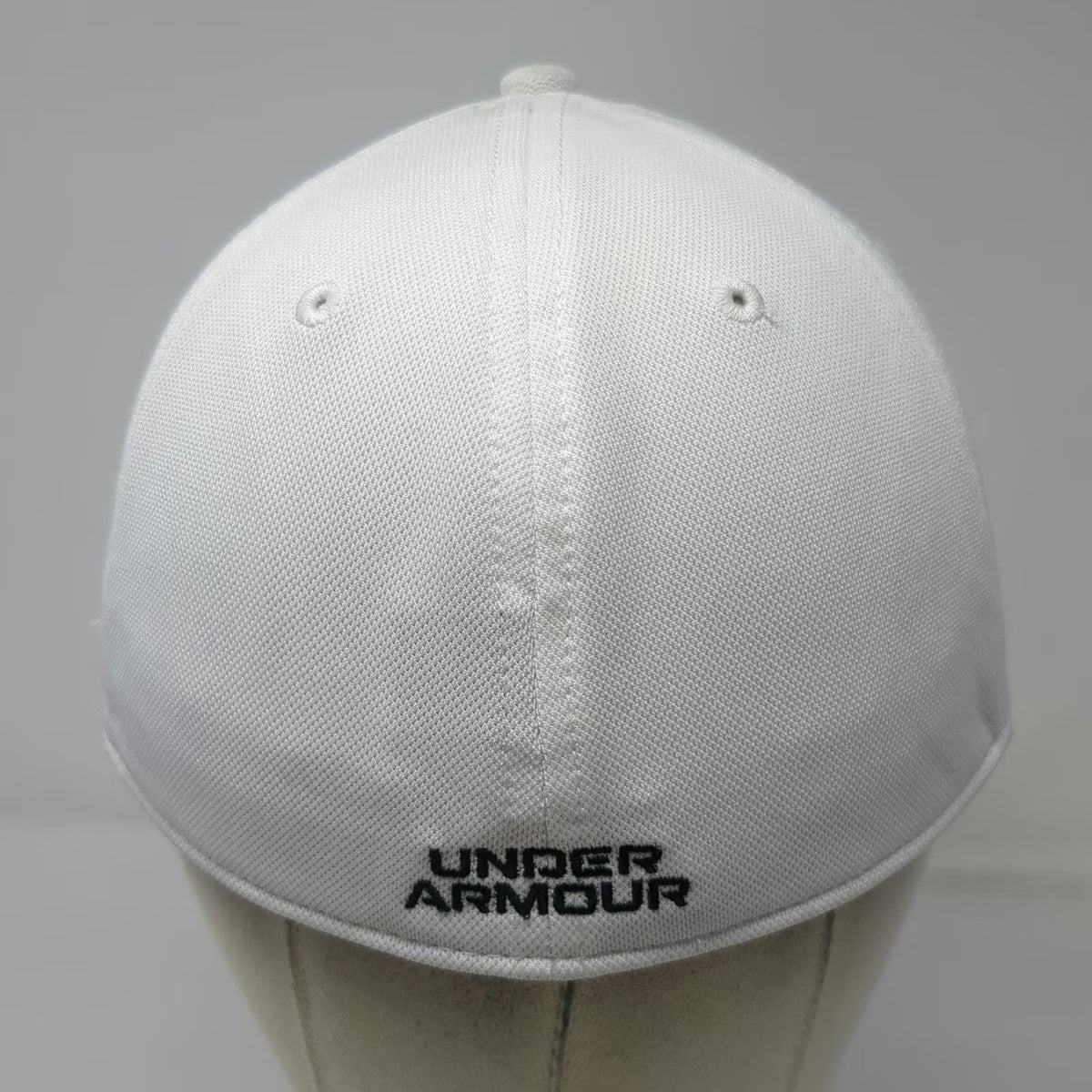 Under Armour Baseball Cap White L Fitted Embroidered Athletic Performance Hat