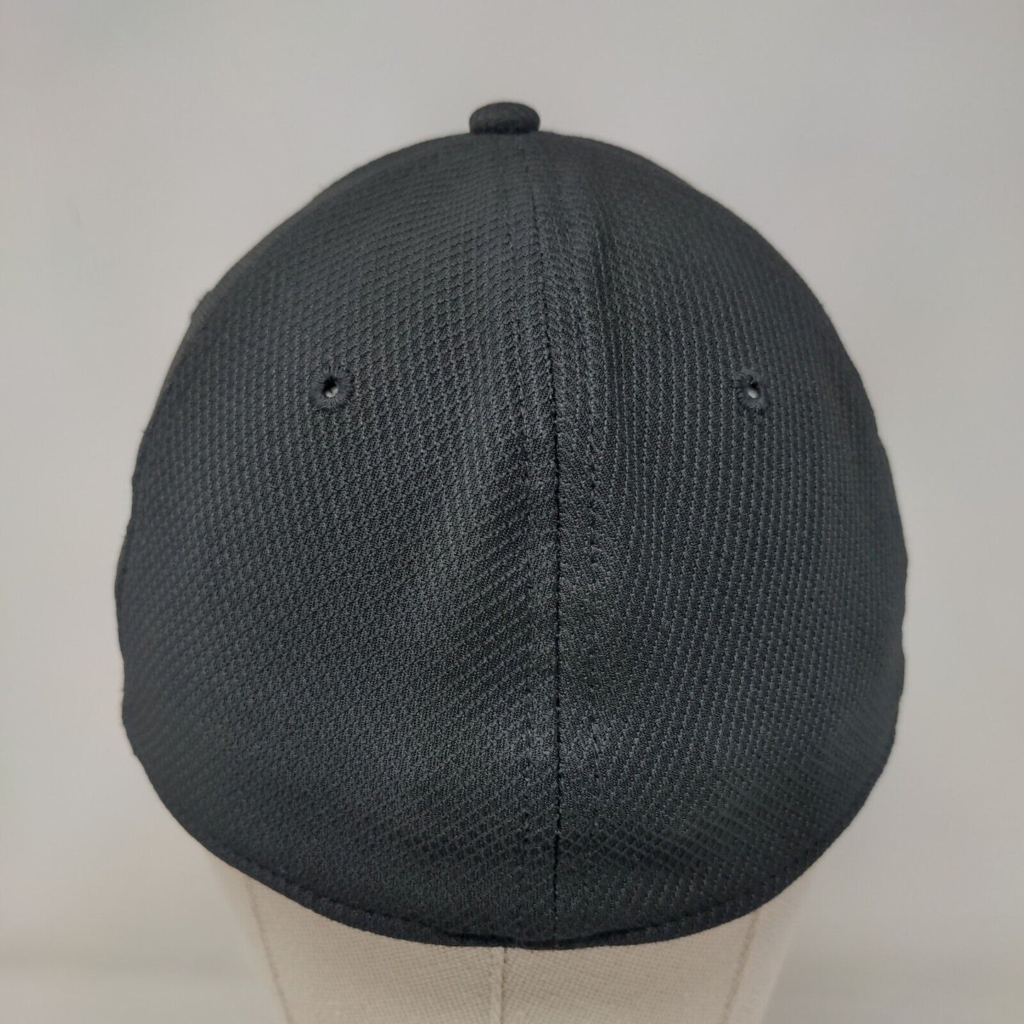 Titleist Fitted Hat Black Medium-Large Embroidered 6 Panel New Era