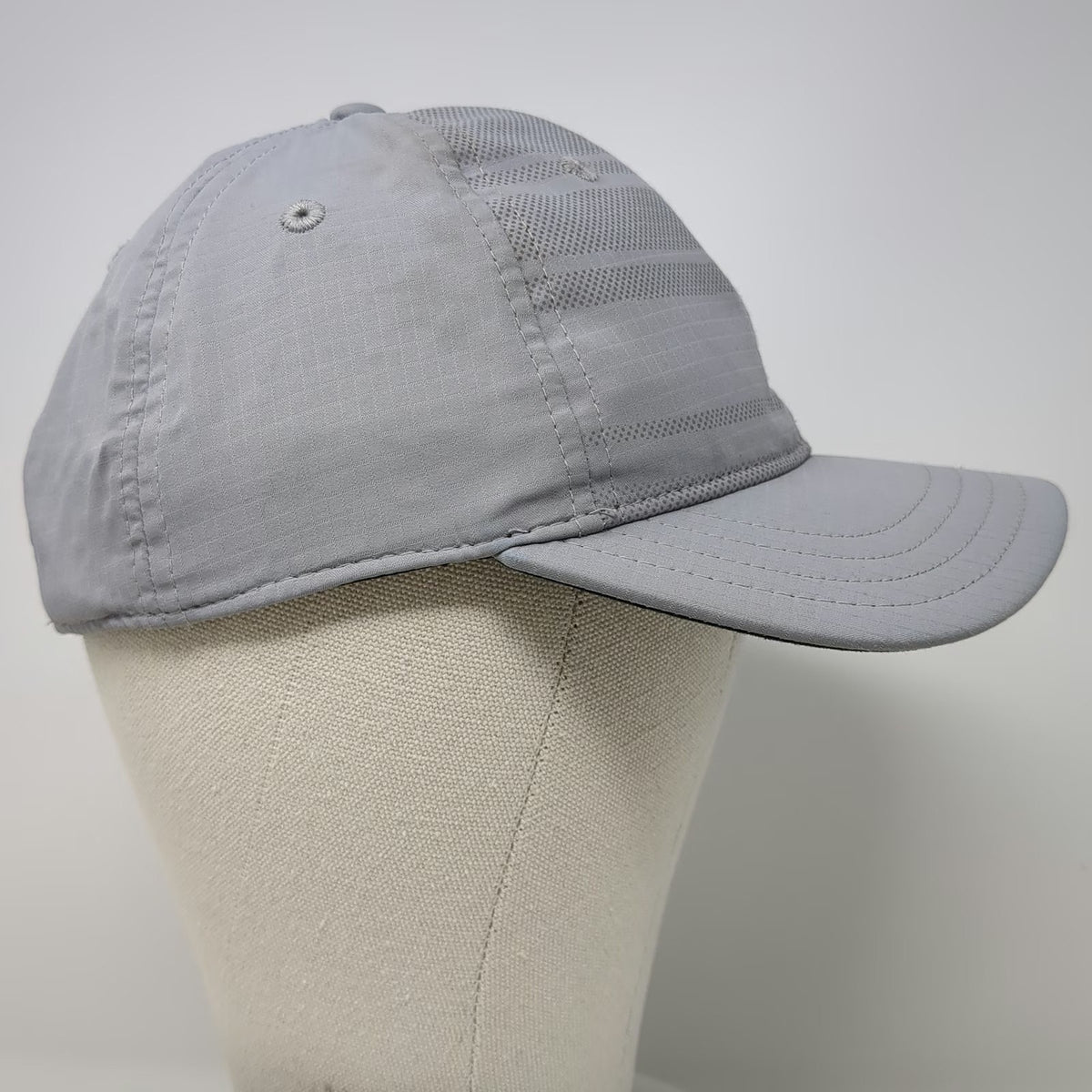 TaylorMade Baseball Cap Gray One Size Polyester Strapback Embroidered Logo Hat