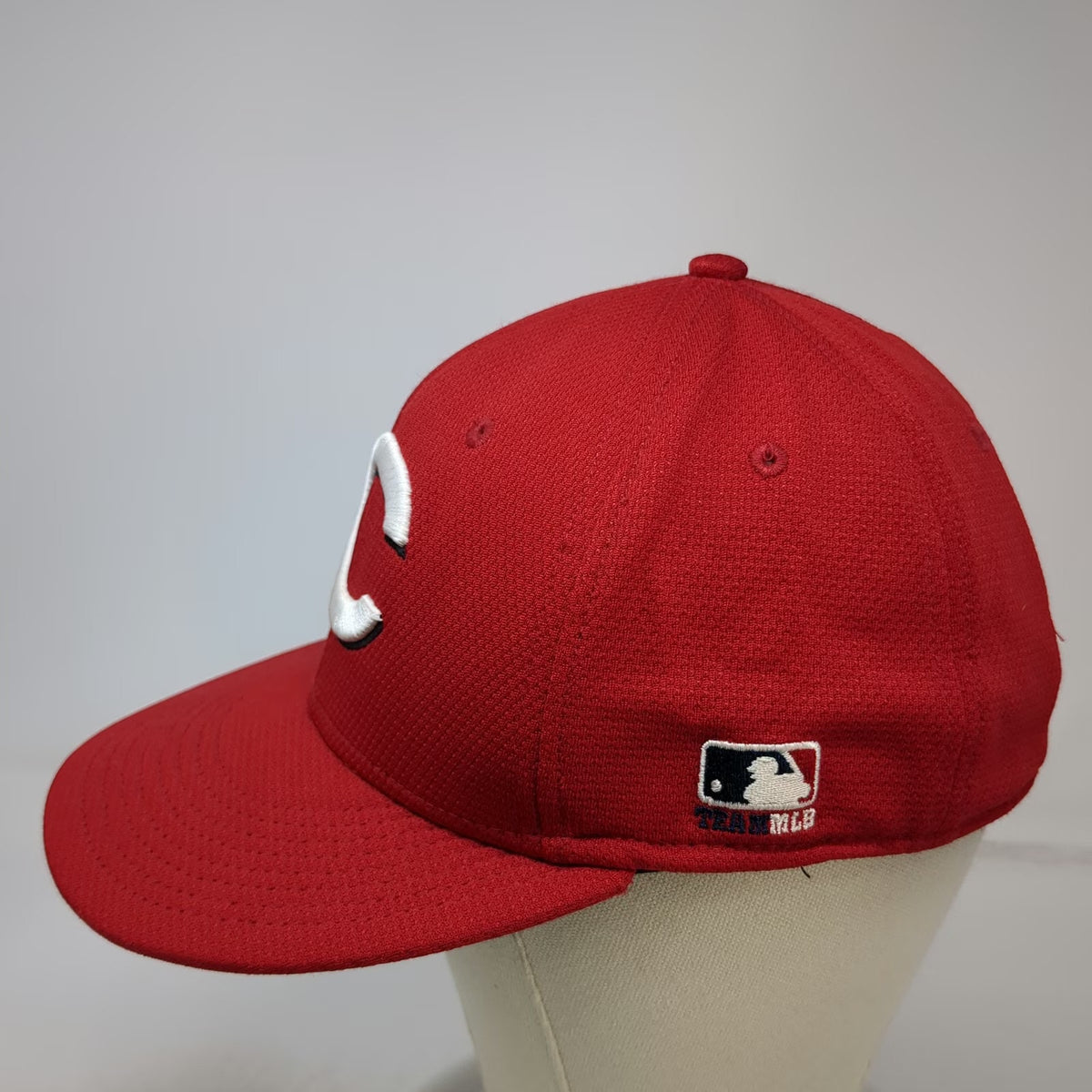 Cincinnati Reds MLB OC Sports Baseball Cap Red One Size Strapback Embroidered