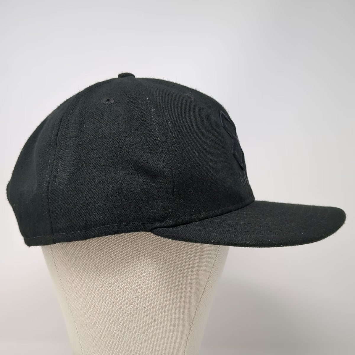 New Era X Games Snapback Black One Size Hat 9FIFTY Flat Brim Embroidered Globe