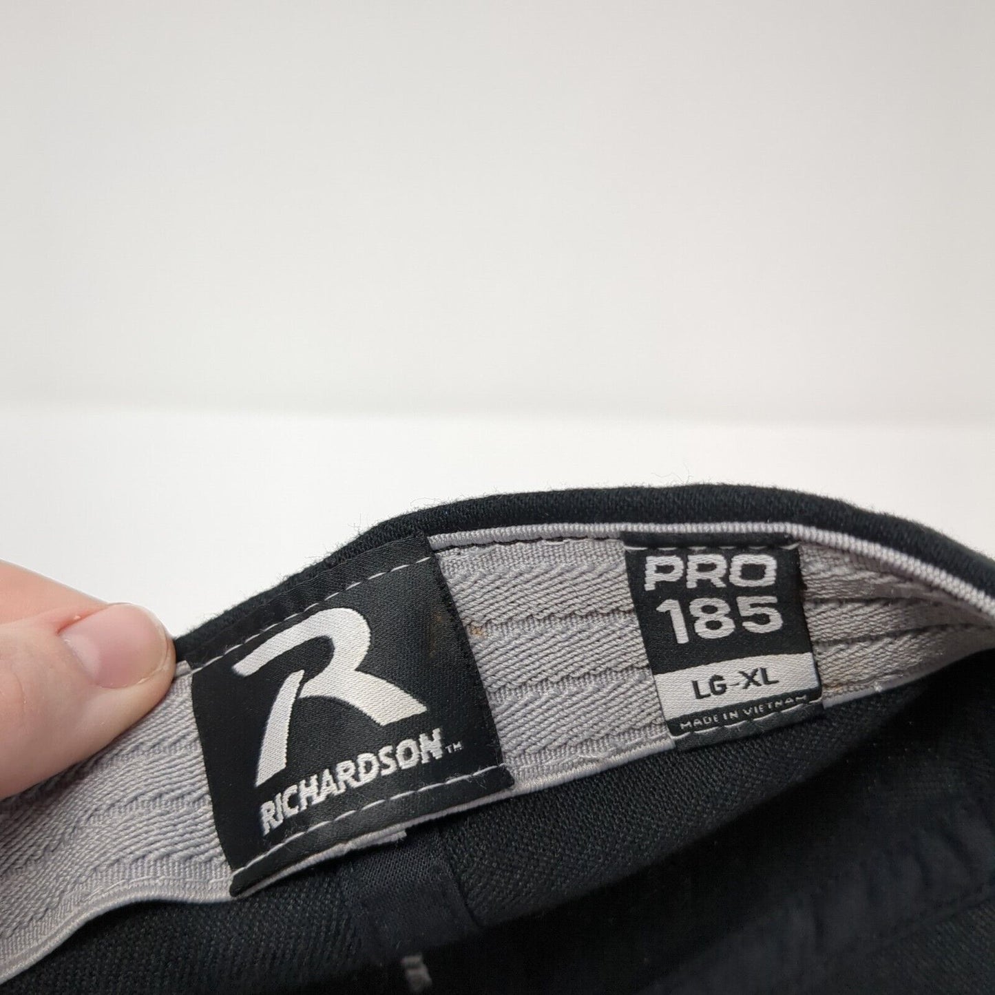 Richardson Pro 185 Fitted Baseball Cap Black XL Lightweight Embroidered 6 Panel