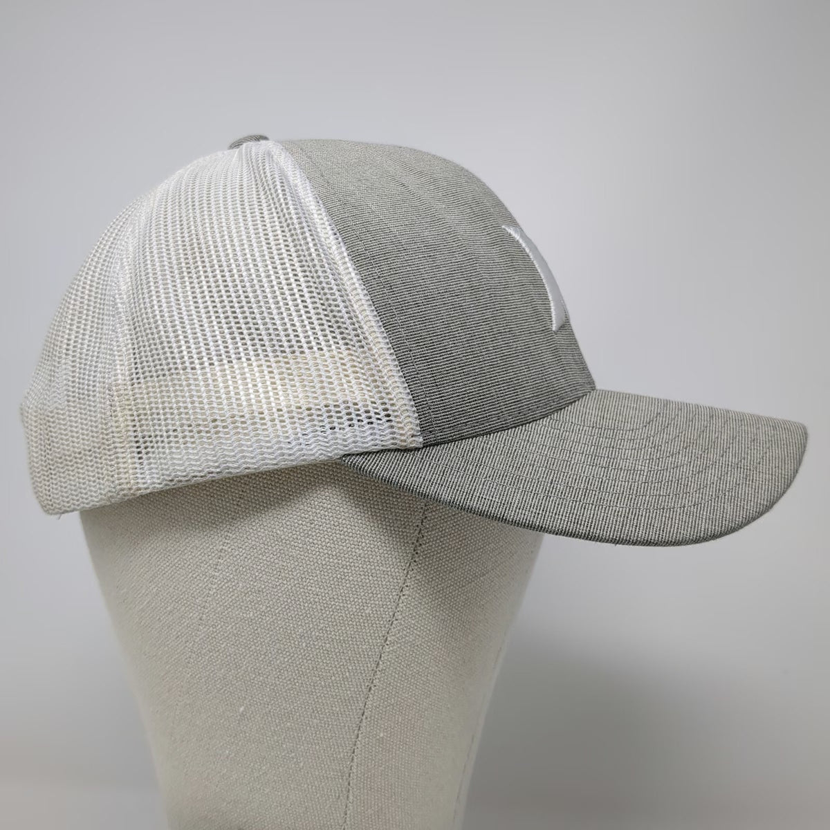 Hurley Trucker Hat Gray White One Size Mesh Snapback Logo Embroidered Surf Cap